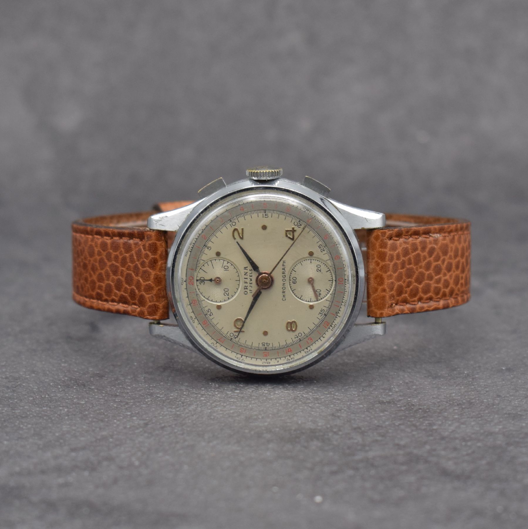 ORFINA Herrenarmbanduhr mit Chronograph Kaliber Venus 170, Schweiz 1940er Jahre, verchr. Gehäuse, Glasrand & Stahlboden aufgedr., silb. Zifferbl. m. ...