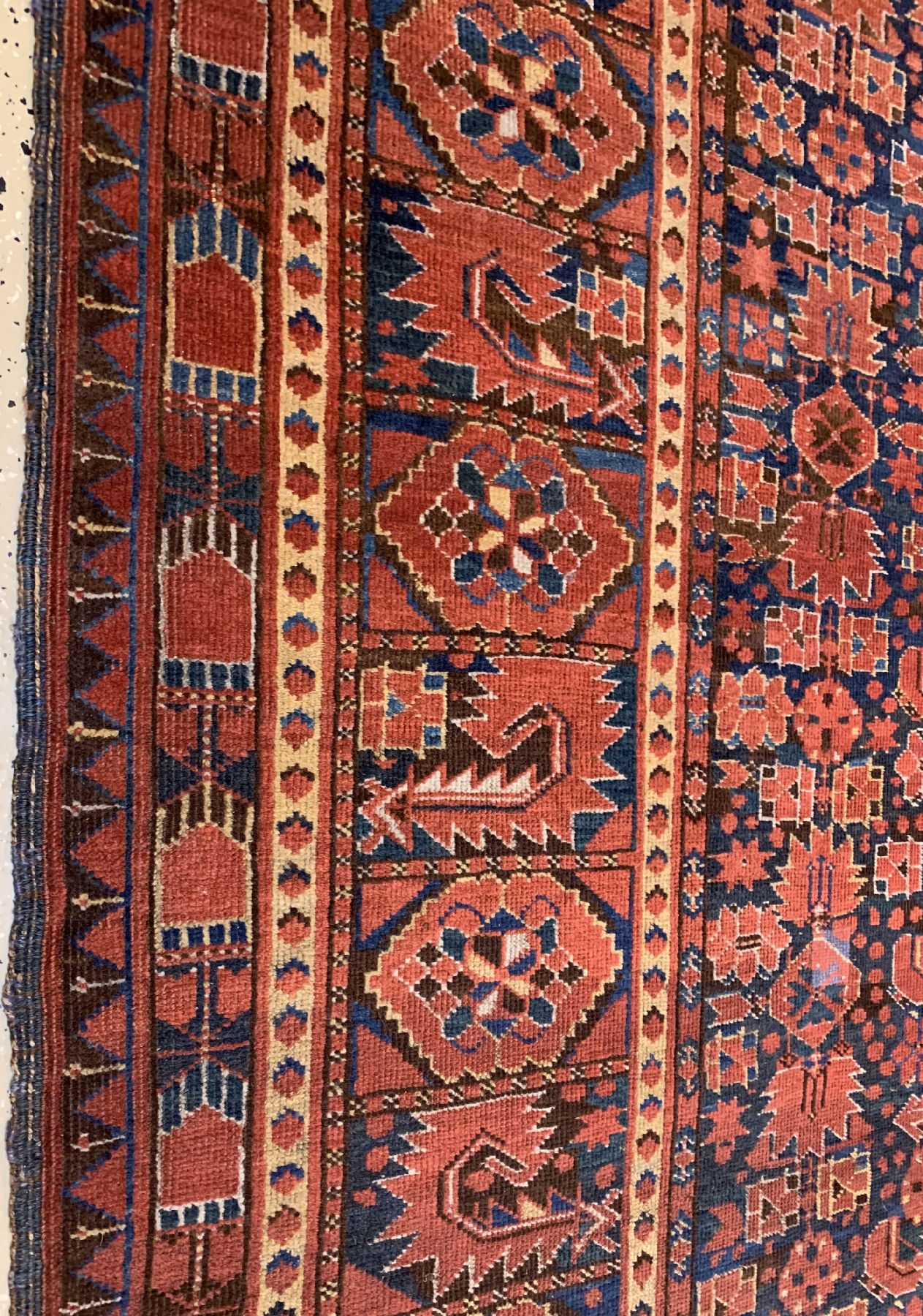 Detail b: Beschir antik, Turkmenistan, Ende 19.Jhd, Wolle geknüpft auf Wolle, ca. 304 x 175 cm, Mittlere Gebrauchsspuren, alte Restaurierungen