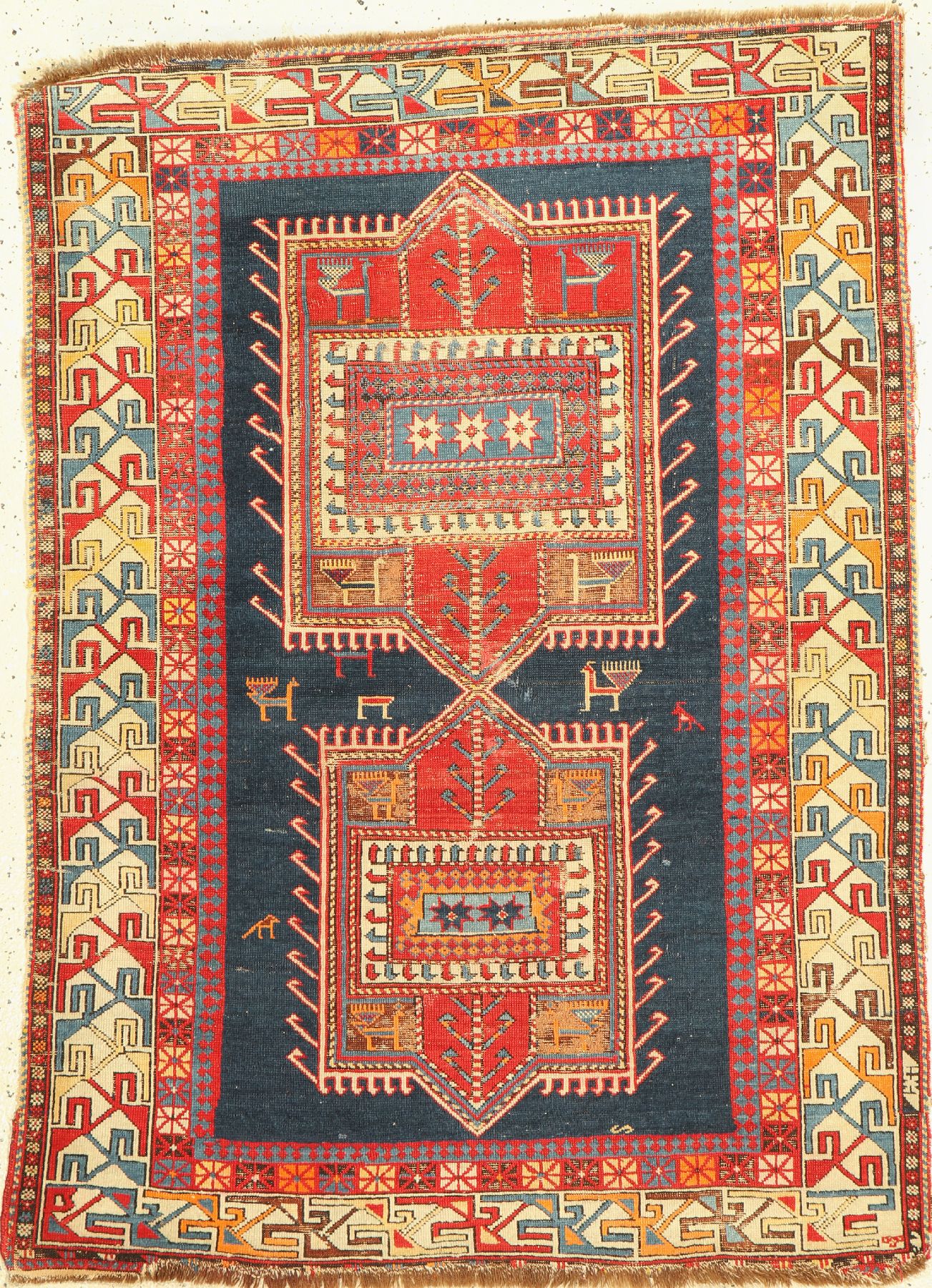 Schirwan antik, Kaukasus, um 1900, Wolle auf Wolle, ca. 150 x 110 cm, Starke Gebrauchsspuren,alte Restaurierungen