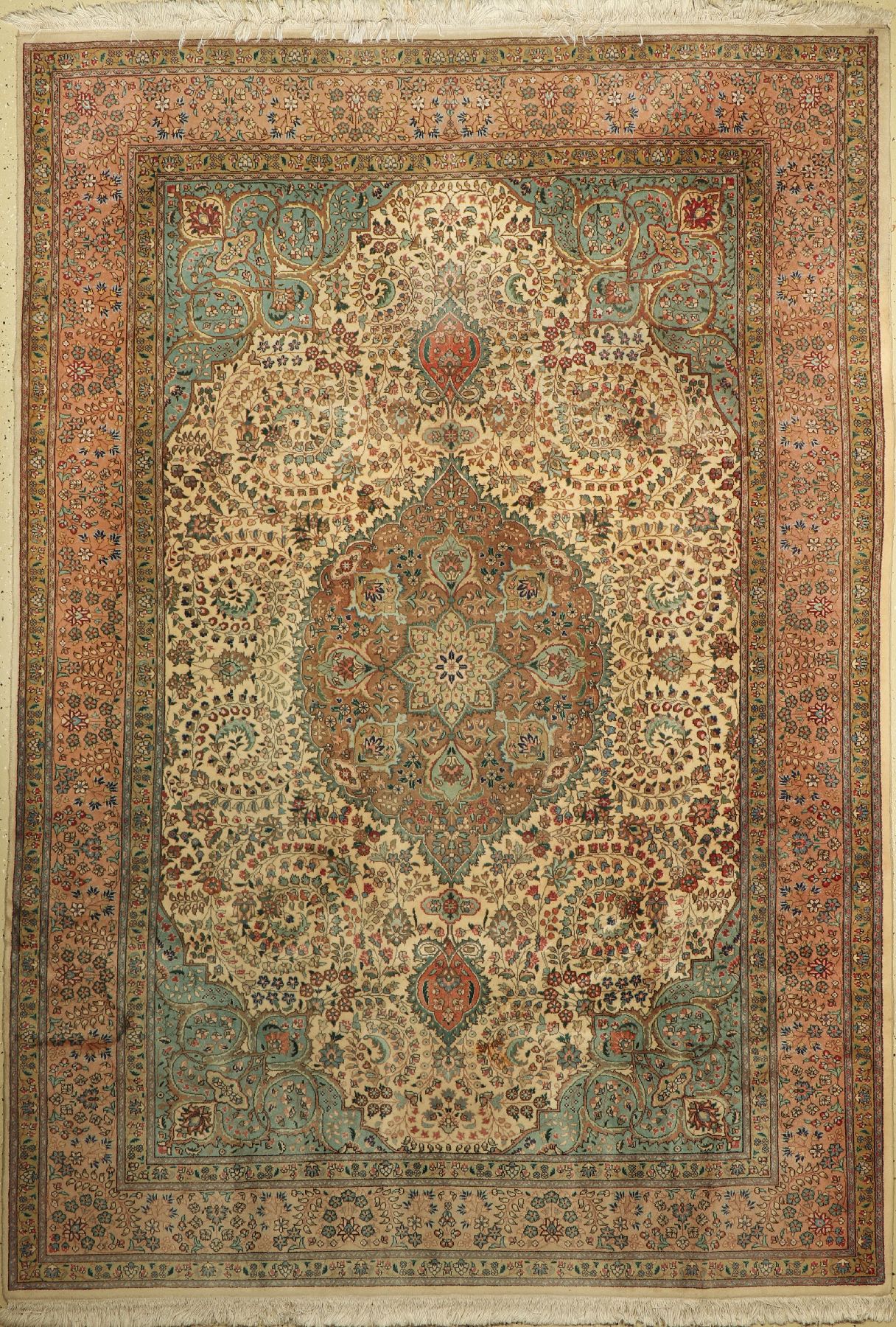 Täbriz fein(50 Raj), Persien, ca. 50 Jahre,Korkwolle, ca. 290 x 202 cm, guter Zustand, verblasst und verschmutzt