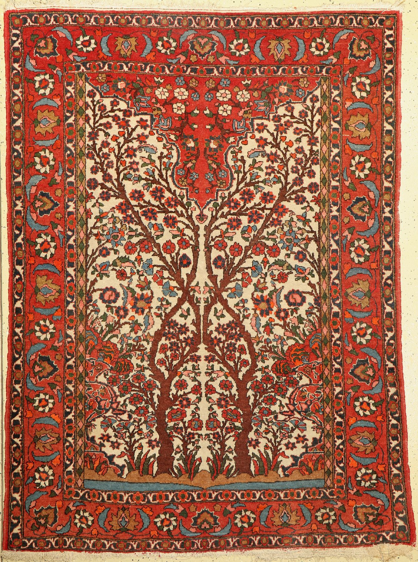 Bachtiar alt, Persien, um 1930, Wolle auf Baumwolle, ca. 200 x 150 cm, Mittlere Gebrauchsspuren, verschmutzt