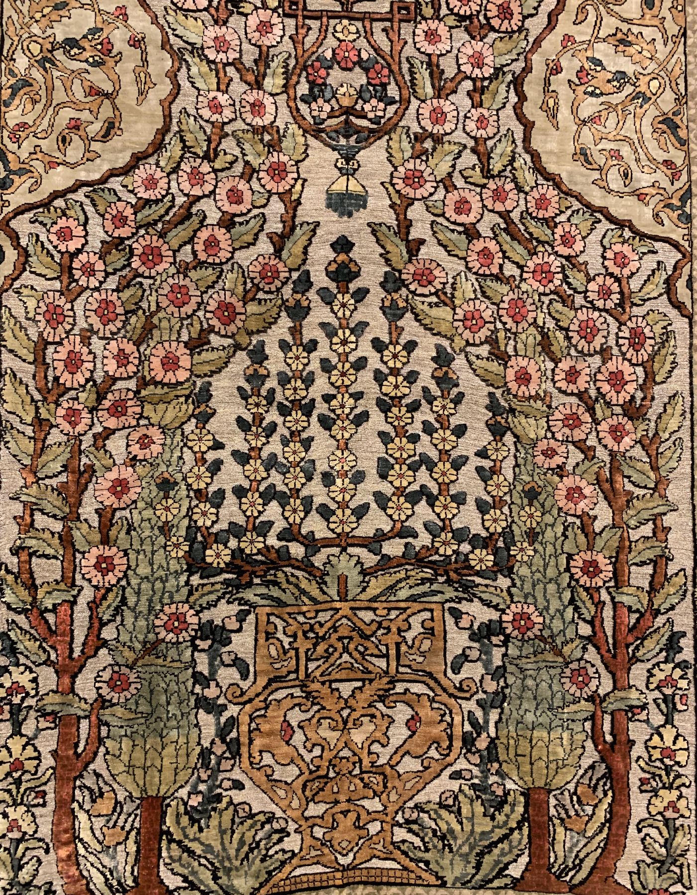 Detail c: Feiner signierter Seiden Hereke, Türkei, um 1950, reine Naturseide mit Metallbroschierung, ca. 157 x 102 cm, ca. 1 Mio Kn/qm, EHZ: 2 (guter ...