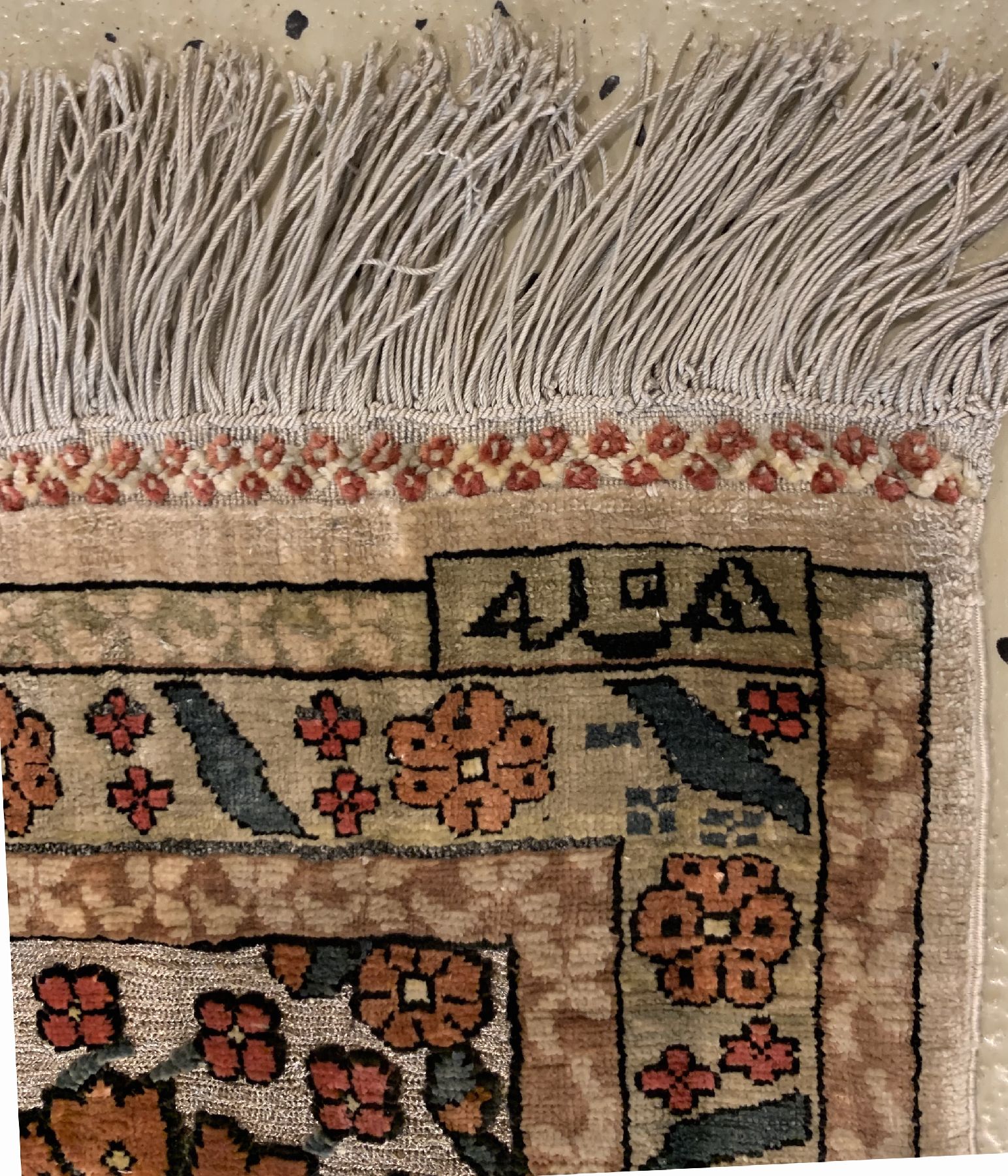Detail e: Feiner signierter Seiden Hereke, Türkei, um 1950, reine Naturseide mit Metallbroschierung, ca. 157 x 102 cm, ca. 1 Mio Kn/qm, EHZ: 2 (guter ...