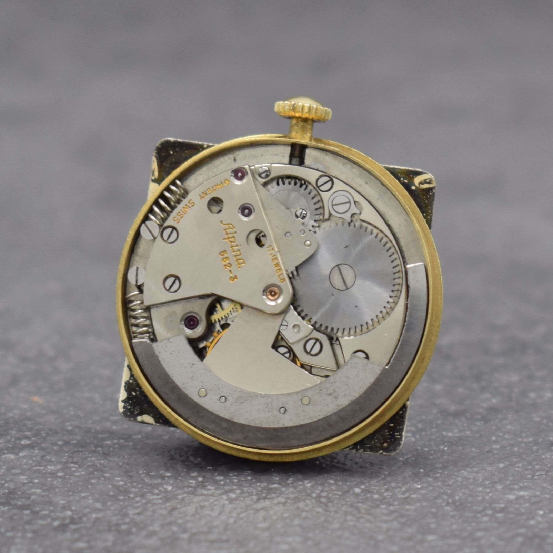 Detail f: ALPINA quadratische Herrenarmbanduhr in GG 750/000 mit Hammerautomatik, Schweiz um 1950, massives 2-teil. Geh., Boden aufgedr., silb. ...