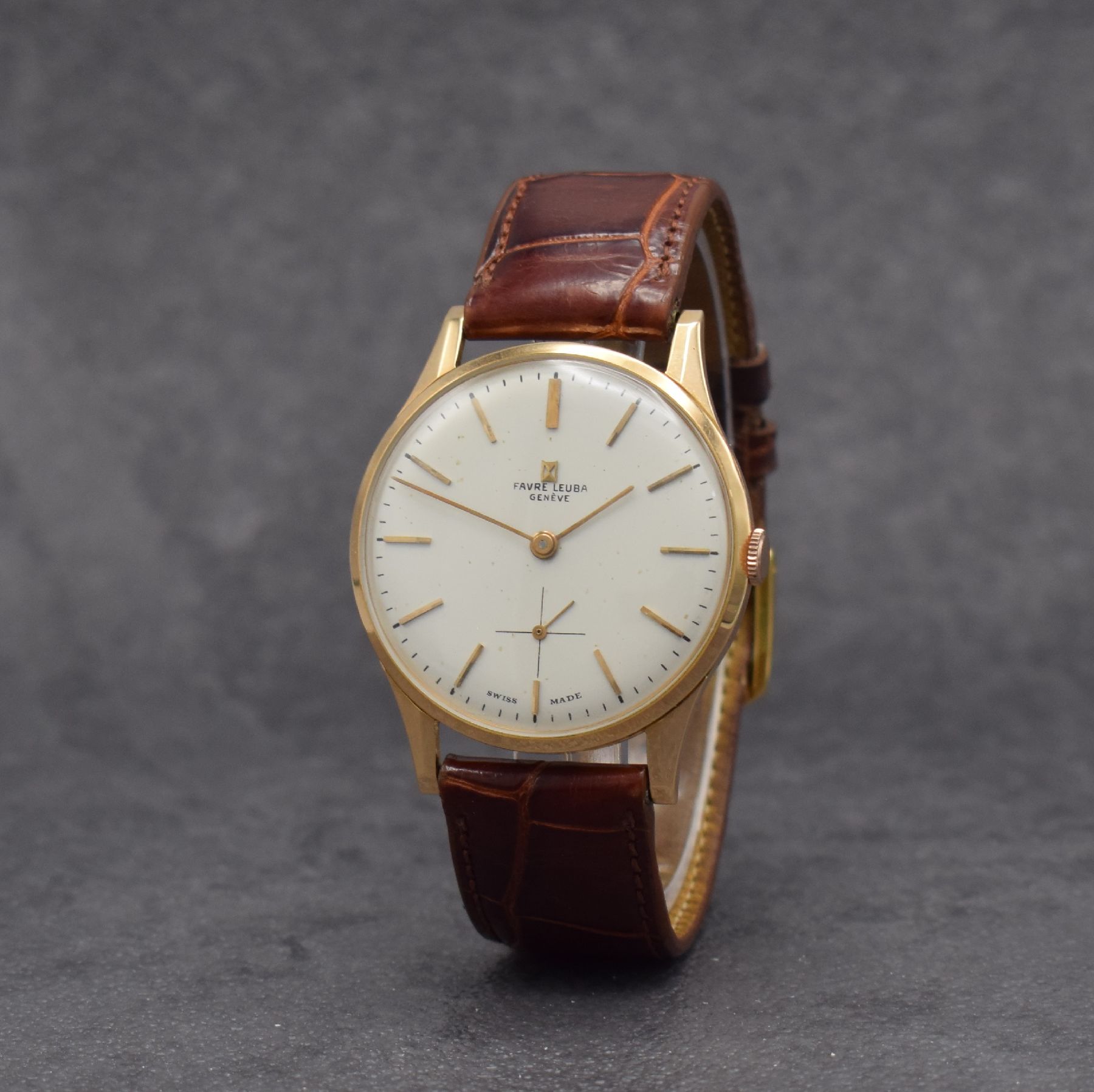 Detail b: FAVRE-LEUBA Herrenarmbanduhr in RG 750/000, Handaufzug, Schweiz um 1960, Boden aufgedr., vers. Zifferbl. m. aufgel. Indizes rest./l. fl., Anz. v. ...