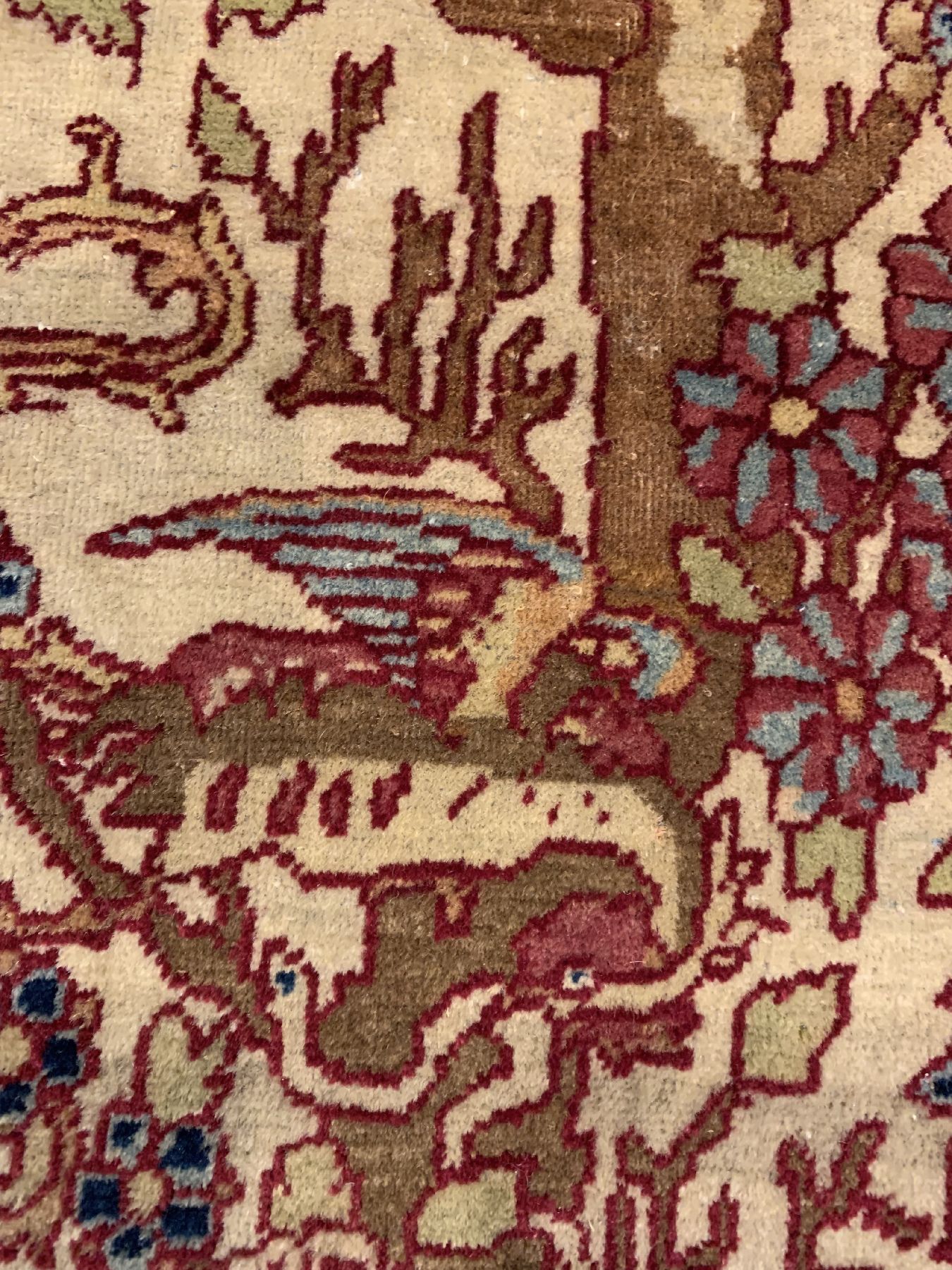 Detail c: Weißgrundiger antiker Teheran (Lebensbaum), Persien, um 1900, Korkwolle geknüpft auf Baumwolle, hochwertiger Teheran mit kunstvollem Lebensbaum, ...