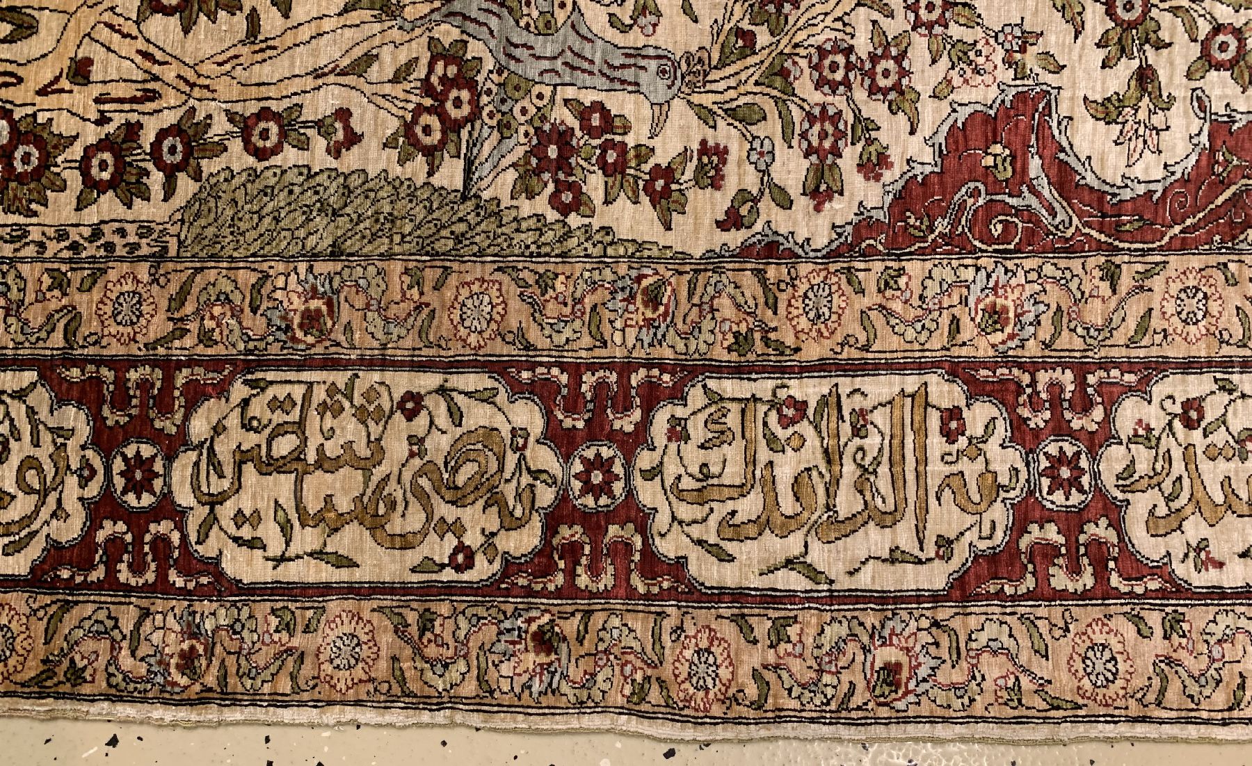 Detail c: Feiner Seiden Hereke Özipek alt signiert, Türkei, um 1950, reine Naturseide, ca. 136 x 103 cm, EHZ:2(guter Zustand).