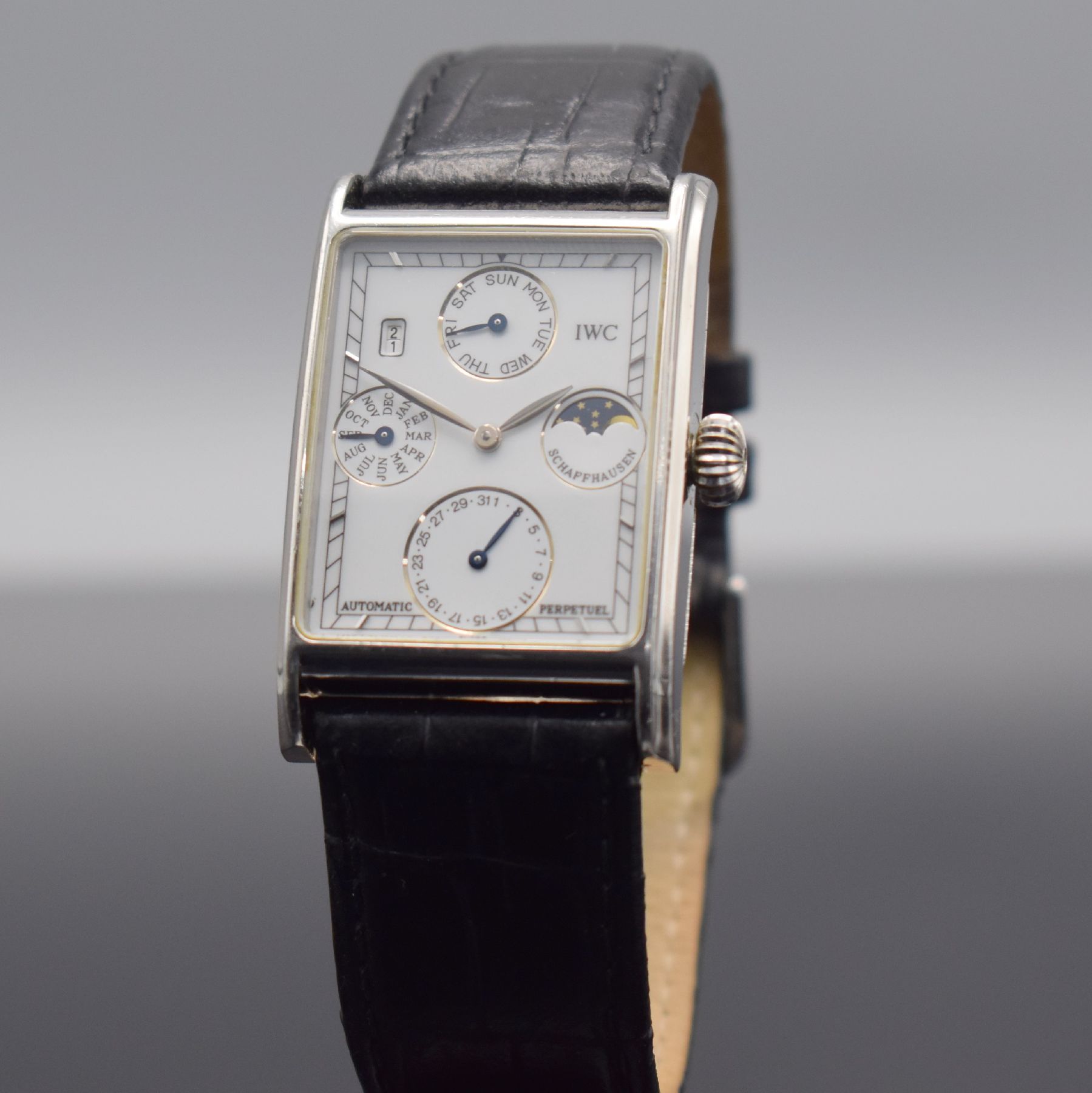 Detail b: IWC Novecento seltene, astronomische Herrenarmbanduhr mit ewigem Kalender in Platin Referenz 3545, Schweiz um 1995, Automatik, in geringer Stückzahl ...