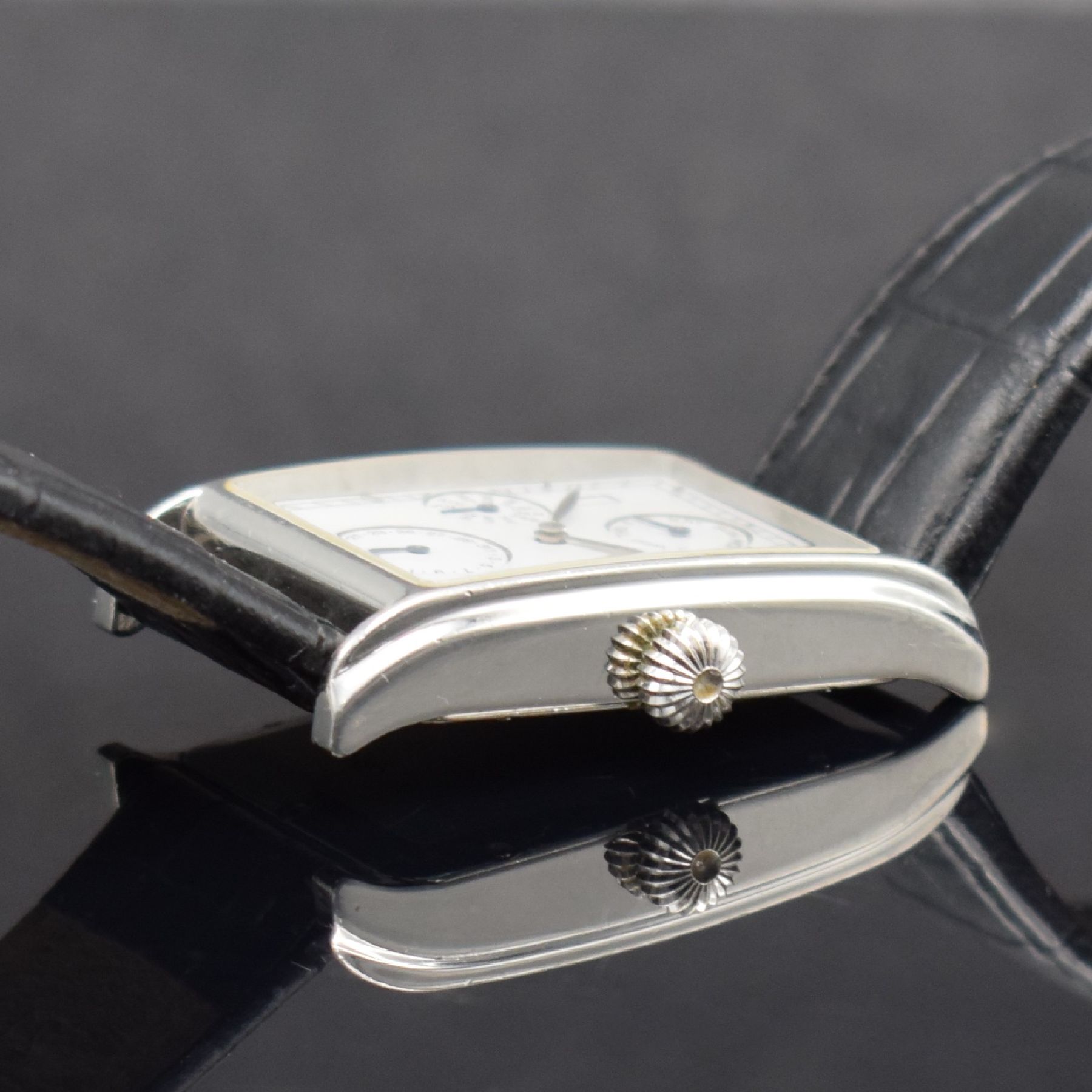 Detail d: IWC Novecento seltene, astronomische Herrenarmbanduhr mit ewigem Kalender in Platin Referenz 3545, Schweiz um 1995, Automatik, in geringer Stückzahl ...