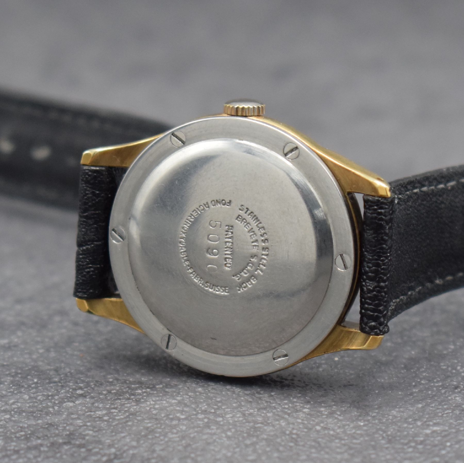 Detail d: PIERCE seltene Automatik-Armbanduhr, Schweiz um 1945, Rüttelautomatik, Aufzug erfolgt mit Hilfe einer Gewichtsmasse die durch 2 Stäbe bewegt wird, ...