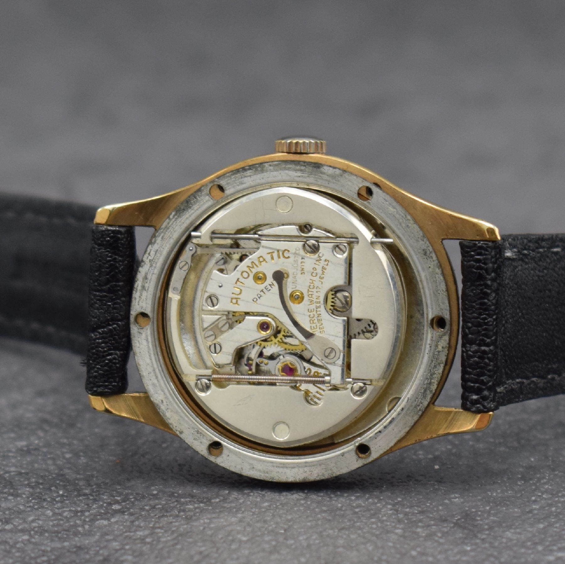 Detail e: PIERCE seltene Automatik-Armbanduhr, Schweiz um 1945, Rüttelautomatik, Aufzug erfolgt mit Hilfe einer Gewichtsmasse die durch 2 Stäbe bewegt wird, ...