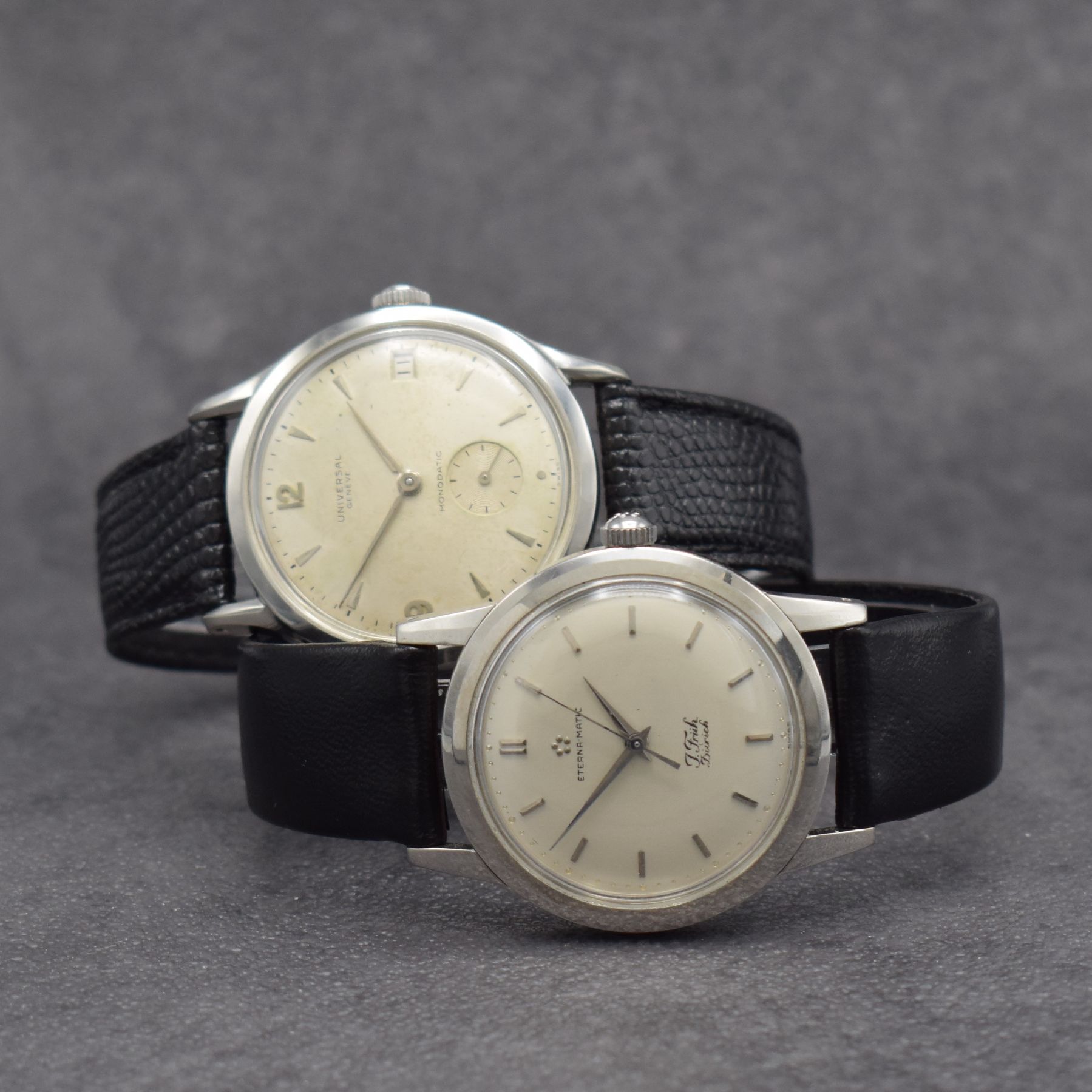 UNIVERSAL GENEVE & ETERNA-MATIC 2 Herrenarmbanduhren in Stahl mit geschraubten Böden, Schweiz um 1955, 1) Universal Geneve Monodatic mit ...