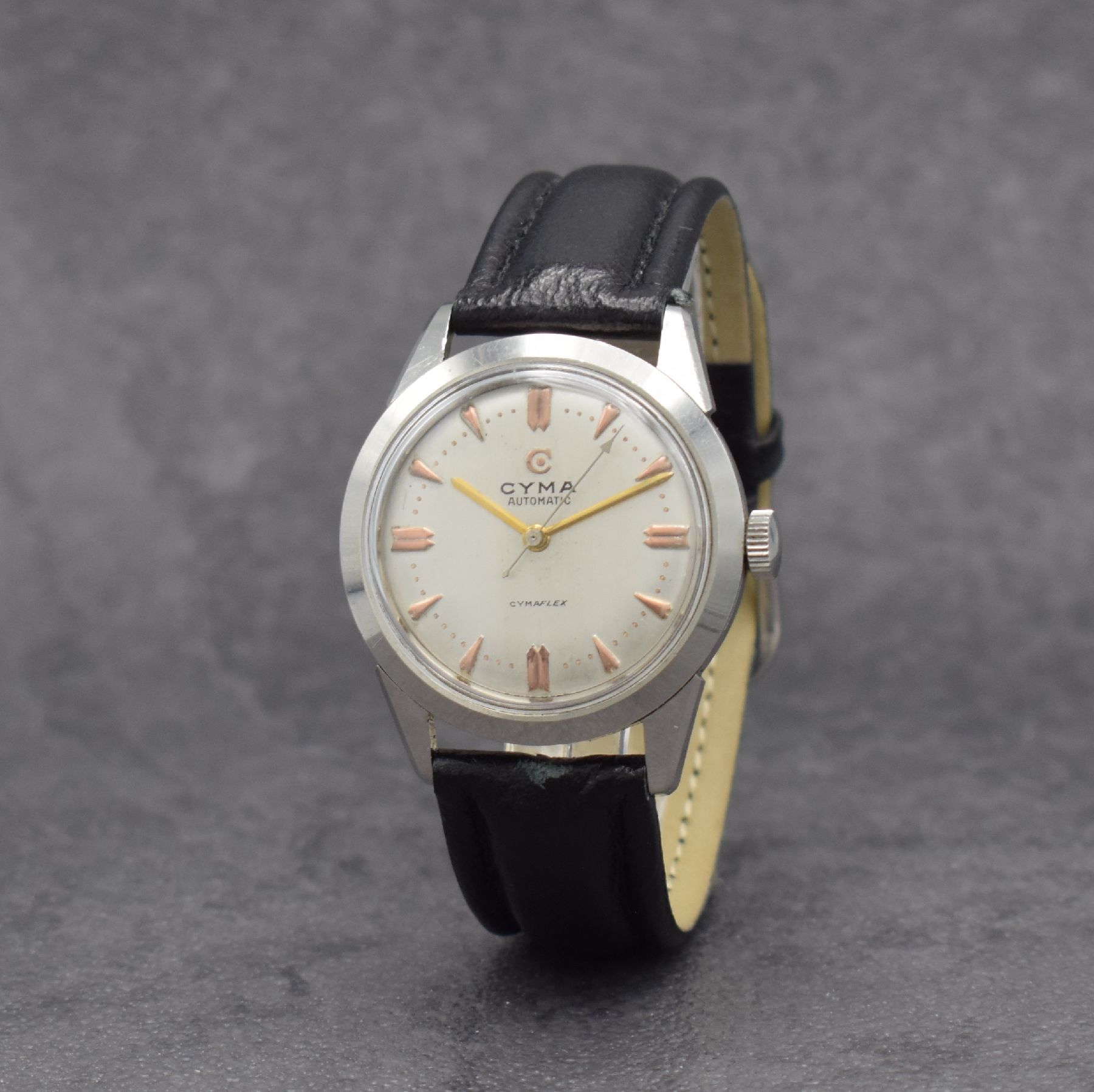 Detail b: Konvolut: 3 Herrenarmbanduhren, Schweiz um 1950 - 1960, 1) RECORD Watch Co, Automatik, verchr. Geh., Kal. 174, D. ca. 37 mm, 2) CYMA Cymaflex, ...