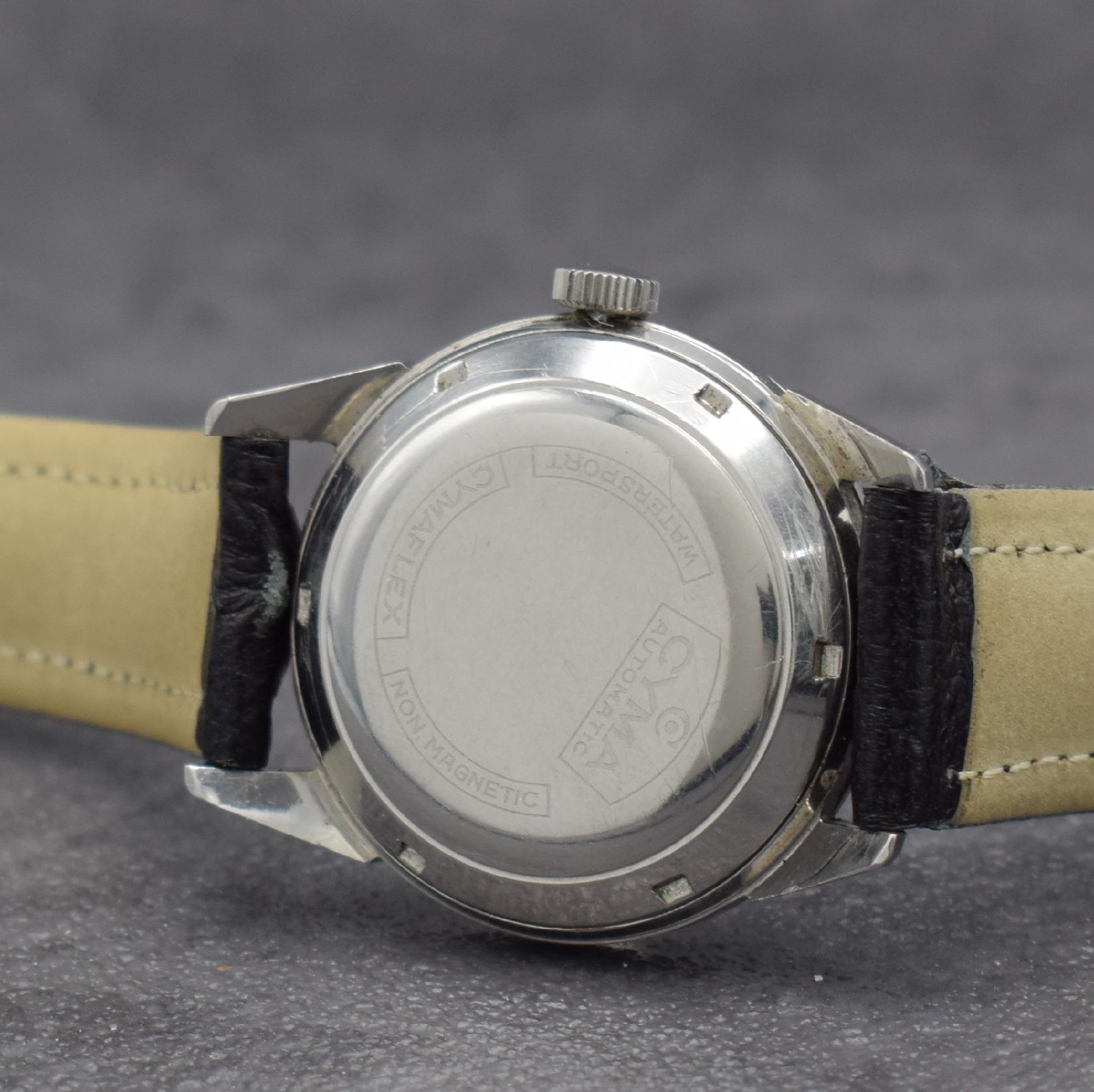 Detail c: Konvolut: 3 Herrenarmbanduhren, Schweiz um 1950 - 1960, 1) RECORD Watch Co, Automatik, verchr. Geh., Kal. 174, D. ca. 37 mm, 2) CYMA Cymaflex, ...