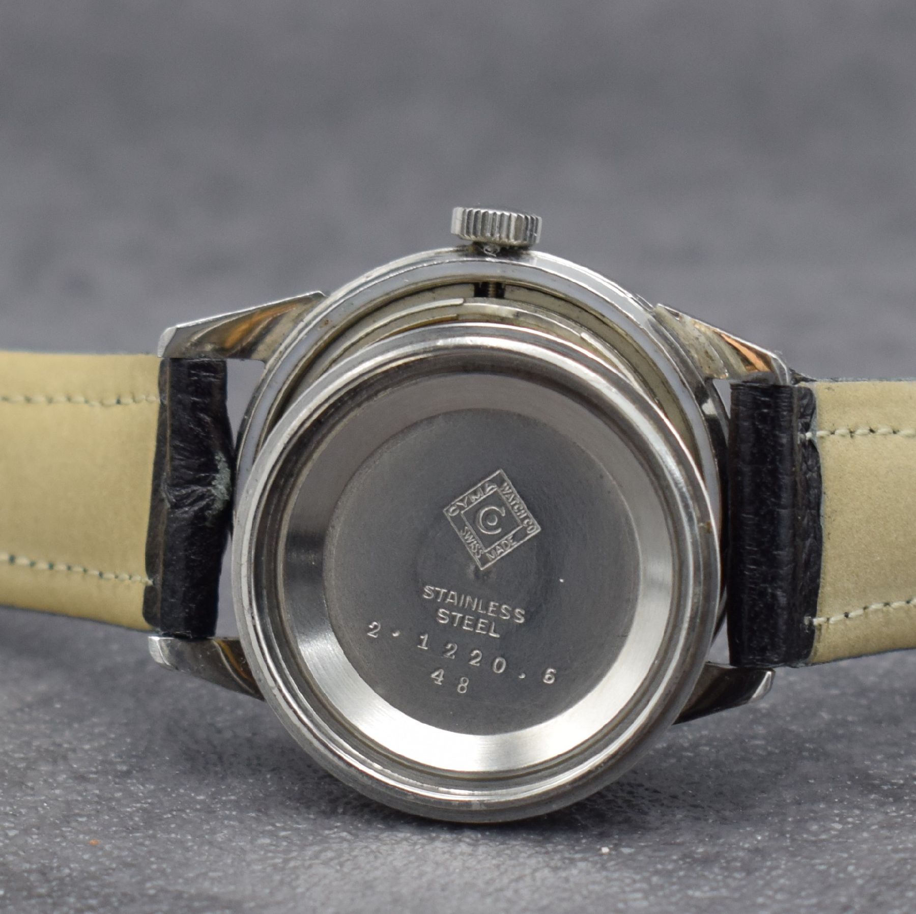 Detail e: Konvolut: 3 Herrenarmbanduhren, Schweiz um 1950 - 1960, 1) RECORD Watch Co, Automatik, verchr. Geh., Kal. 174, D. ca. 37 mm, 2) CYMA Cymaflex, ...