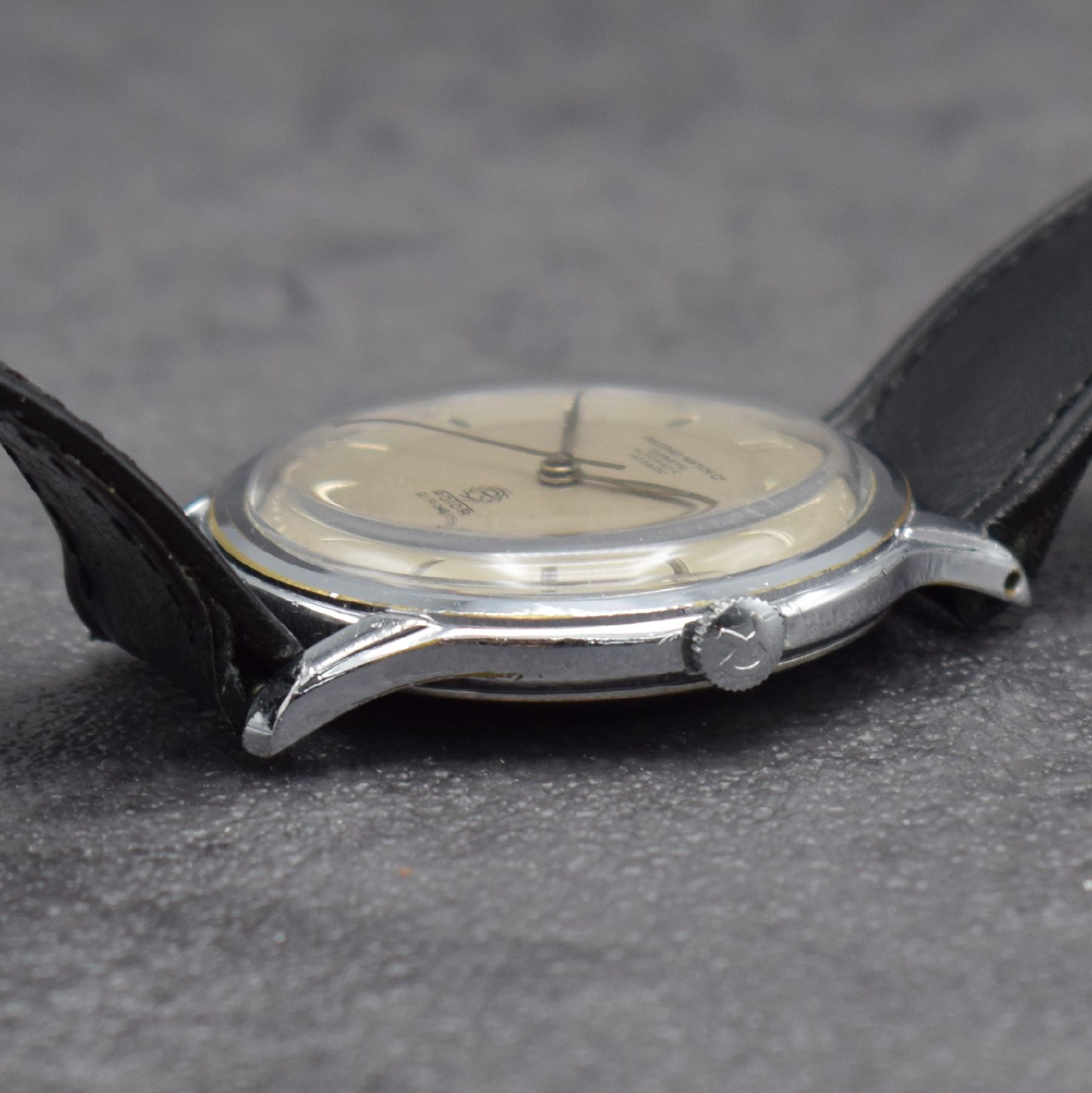 Detail h: Konvolut: 3 Herrenarmbanduhren, Schweiz um 1950 - 1960, 1) RECORD Watch Co, Automatik, verchr. Geh., Kal. 174, D. ca. 37 mm, 2) CYMA Cymaflex, ...