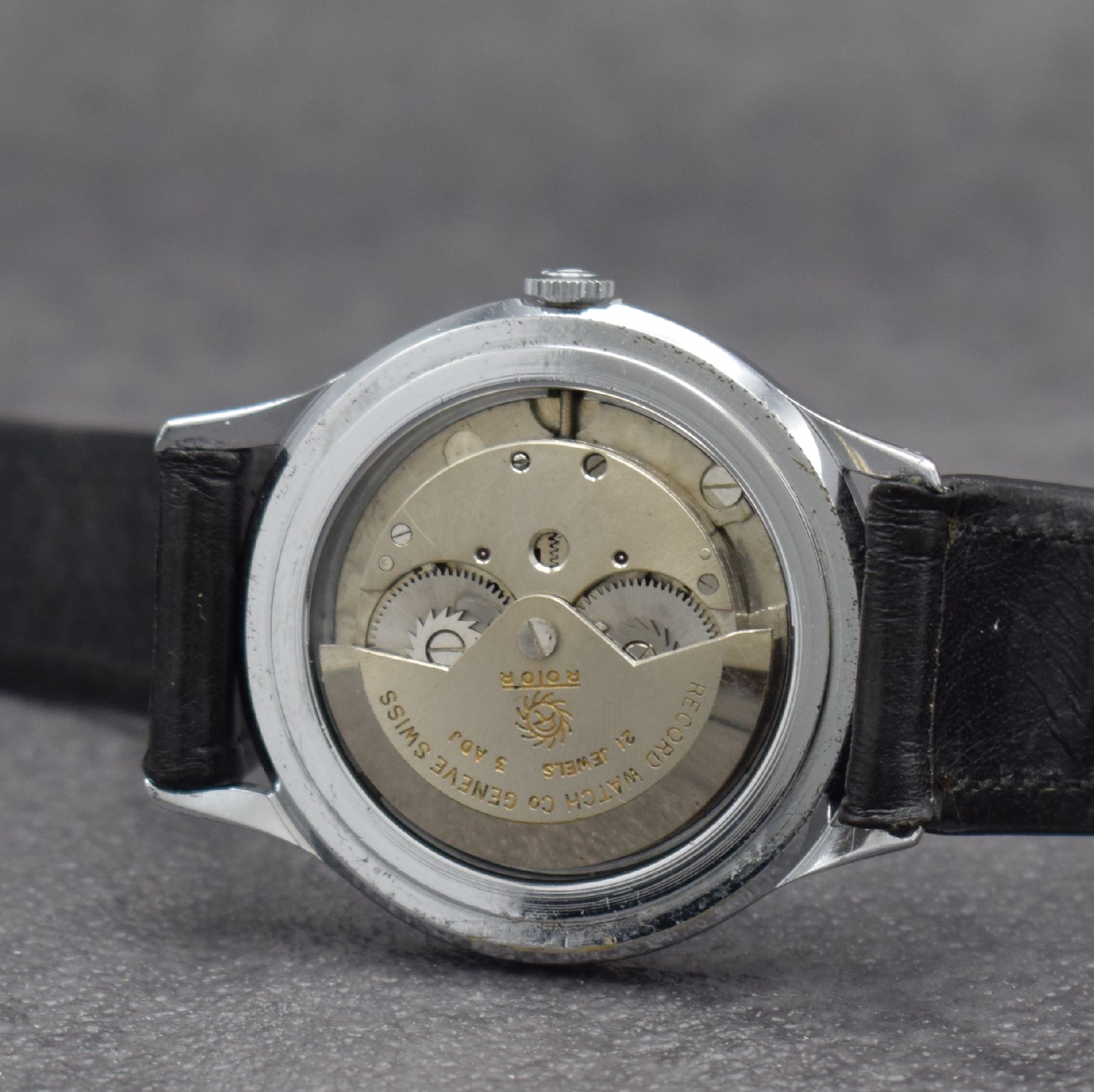 Detail j: Konvolut: 3 Herrenarmbanduhren, Schweiz um 1950 - 1960, 1) RECORD Watch Co, Automatik, verchr. Geh., Kal. 174, D. ca. 37 mm, 2) CYMA Cymaflex, ...