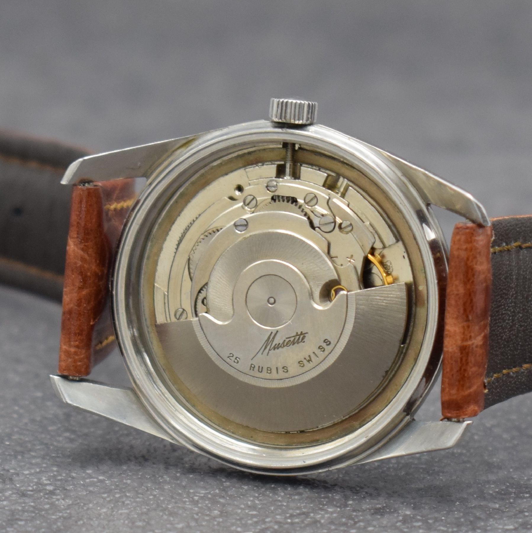 Detail p: Konvolut: 3 Herrenarmbanduhren, Schweiz um 1950 - 1960, 1) RECORD Watch Co, Automatik, verchr. Geh., Kal. 174, D. ca. 37 mm, 2) CYMA Cymaflex, ...