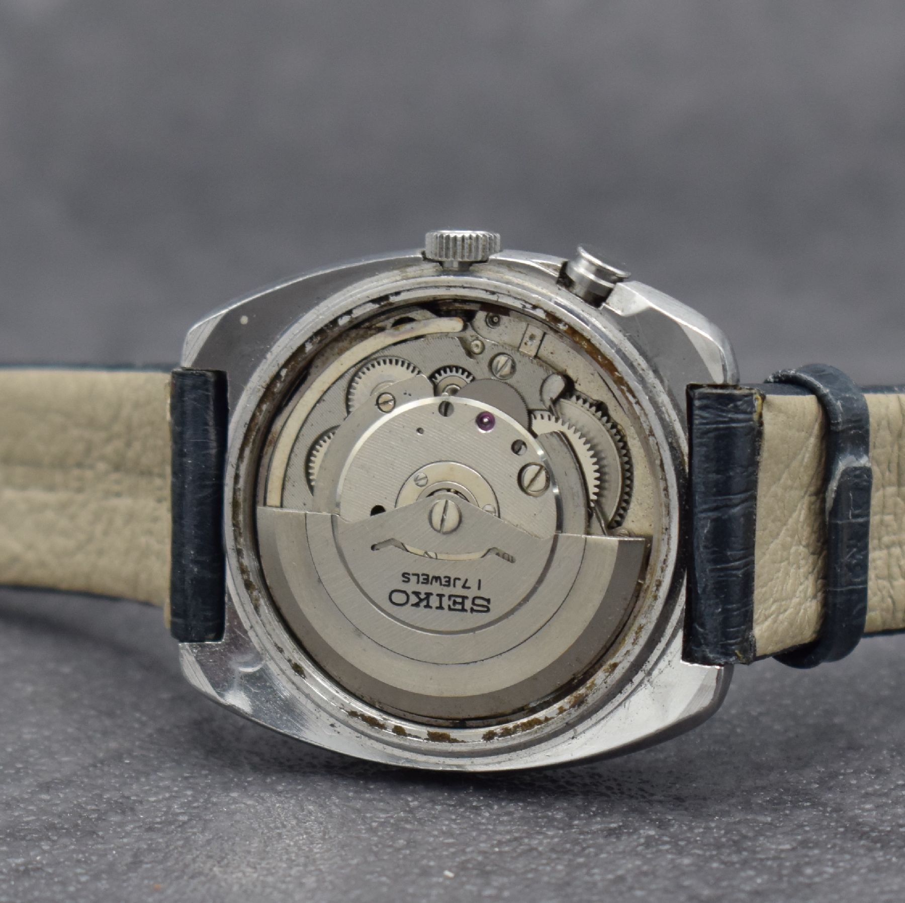 Detail d: 2 SEIKO Herrenarmbanduhren in Stahl, Japan um 1970, Automatik, 1) BELL-MATIC Ref. 4006- 6031, Boden geschr., dunkelblaues Zifferbl. m. aufges. ...