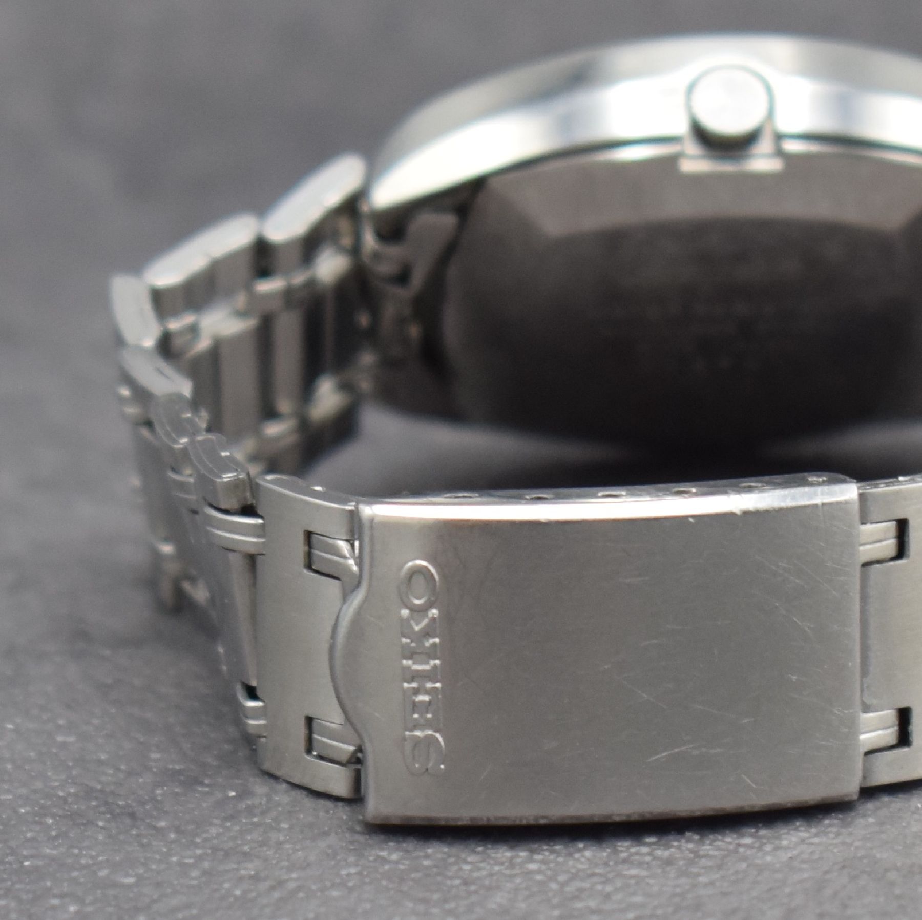 Detail h: 2 SEIKO Herrenarmbanduhren in Stahl, Japan um 1970, Automatik, 1) BELL-MATIC Ref. 4006- 6031, Boden geschr., dunkelblaues Zifferbl. m. aufges. ...