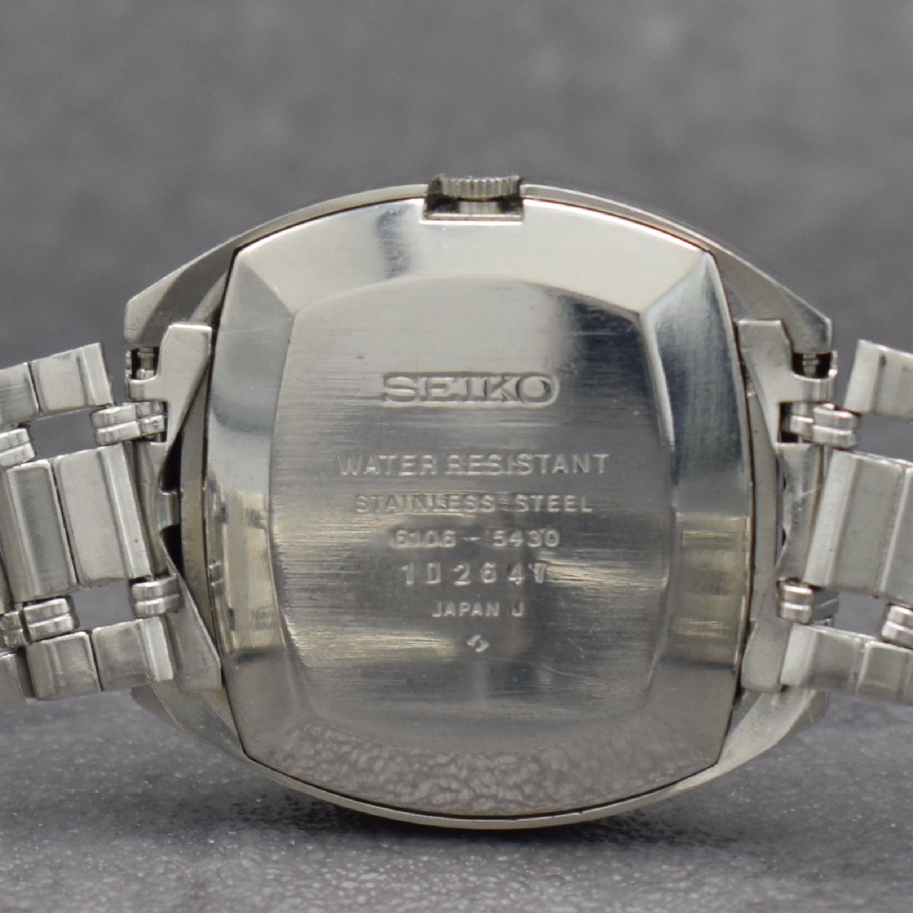 Detail i: 2 SEIKO Herrenarmbanduhren in Stahl, Japan um 1970, Automatik, 1) BELL-MATIC Ref. 4006- 6031, Boden geschr., dunkelblaues Zifferbl. m. aufges. ...