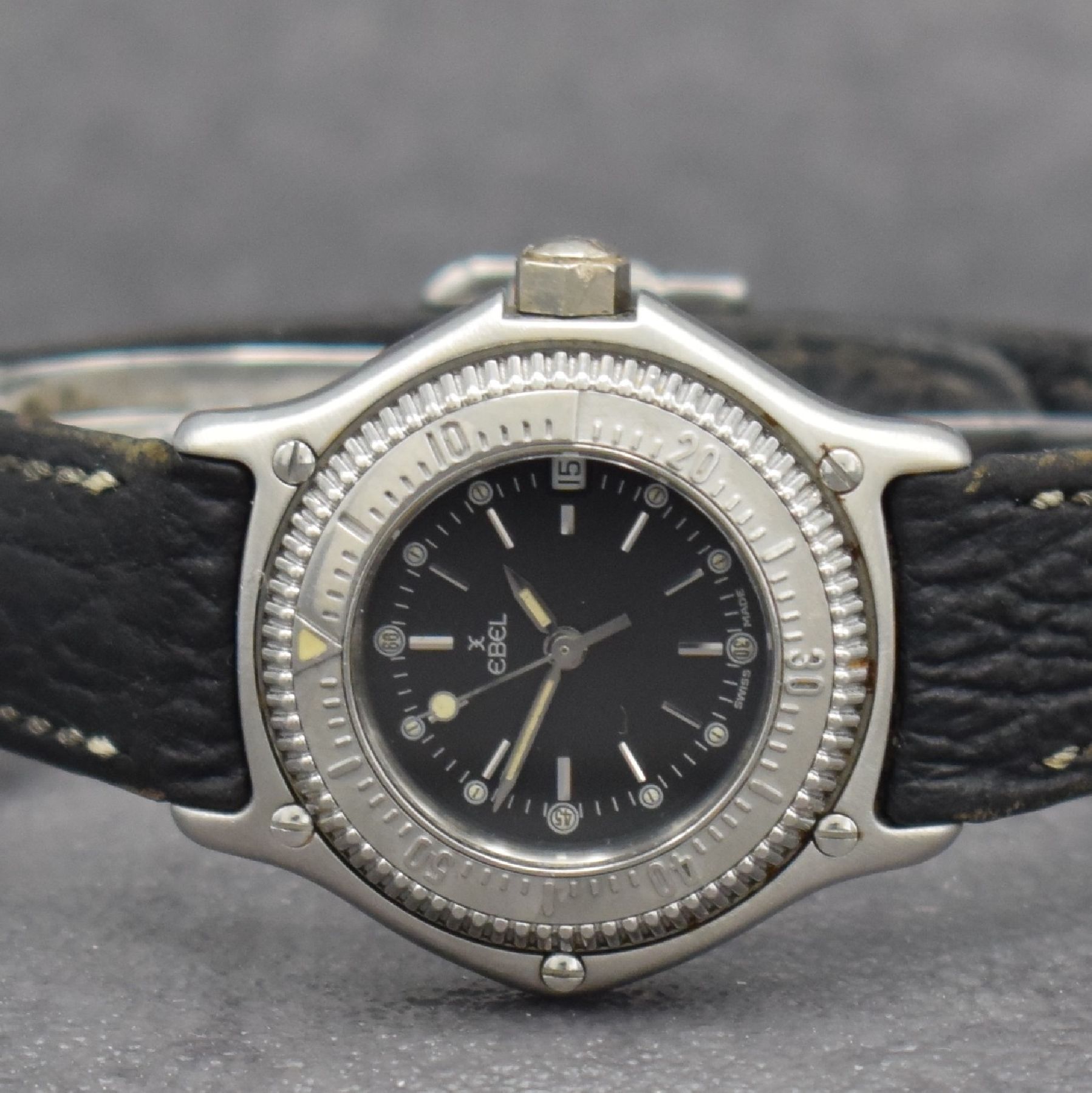 Detail a: EBEL Damenarmbanduhr Serie Discovery Referenz 983912, Schweiz um 1997, Edelstahlgeh. inkl. orig. Lederband m. orig. Faltschl., quarz, Boden 8-fach ...