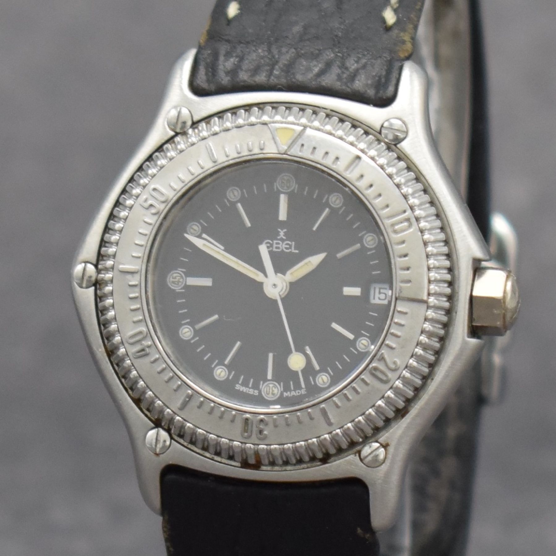 Detail c: EBEL Damenarmbanduhr Serie Discovery Referenz 983912, Schweiz um 1997, Edelstahlgeh. inkl. orig. Lederband m. orig. Faltschl., quarz, Boden 8-fach ...
