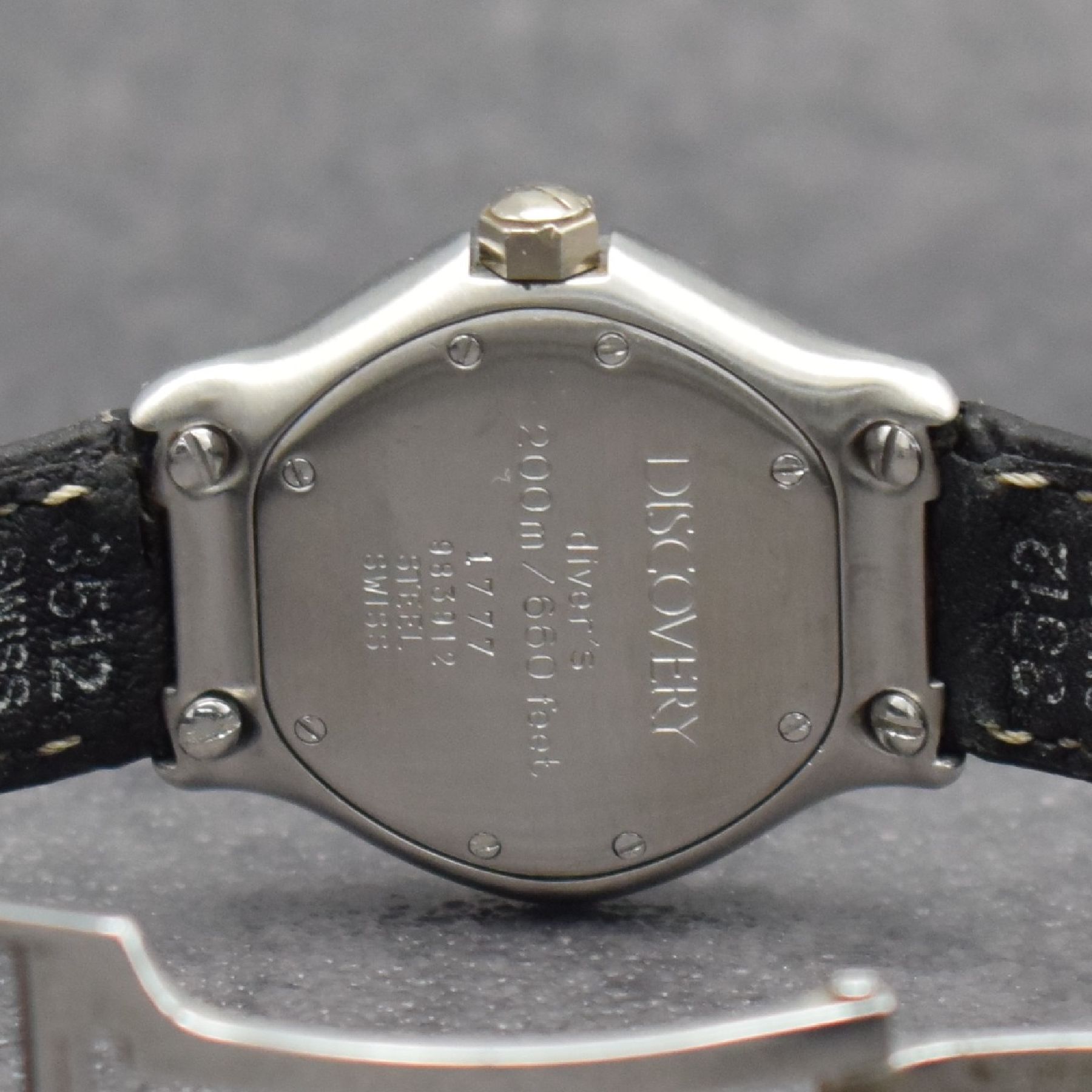 Detail d: EBEL Damenarmbanduhr Serie Discovery Referenz 983912, Schweiz um 1997, Edelstahlgeh. inkl. orig. Lederband m. orig. Faltschl., quarz, Boden 8-fach ...