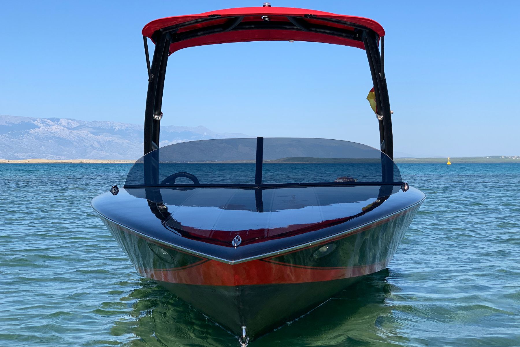 Detail e: KAISERBOOT K650 SUPER SPORT JETBOOT inkl. Custom Trailer, Es handelt sich um ein absolutes Einzelstück. Diese Ausführungen des Rumpfes/Aufbau gibt ...