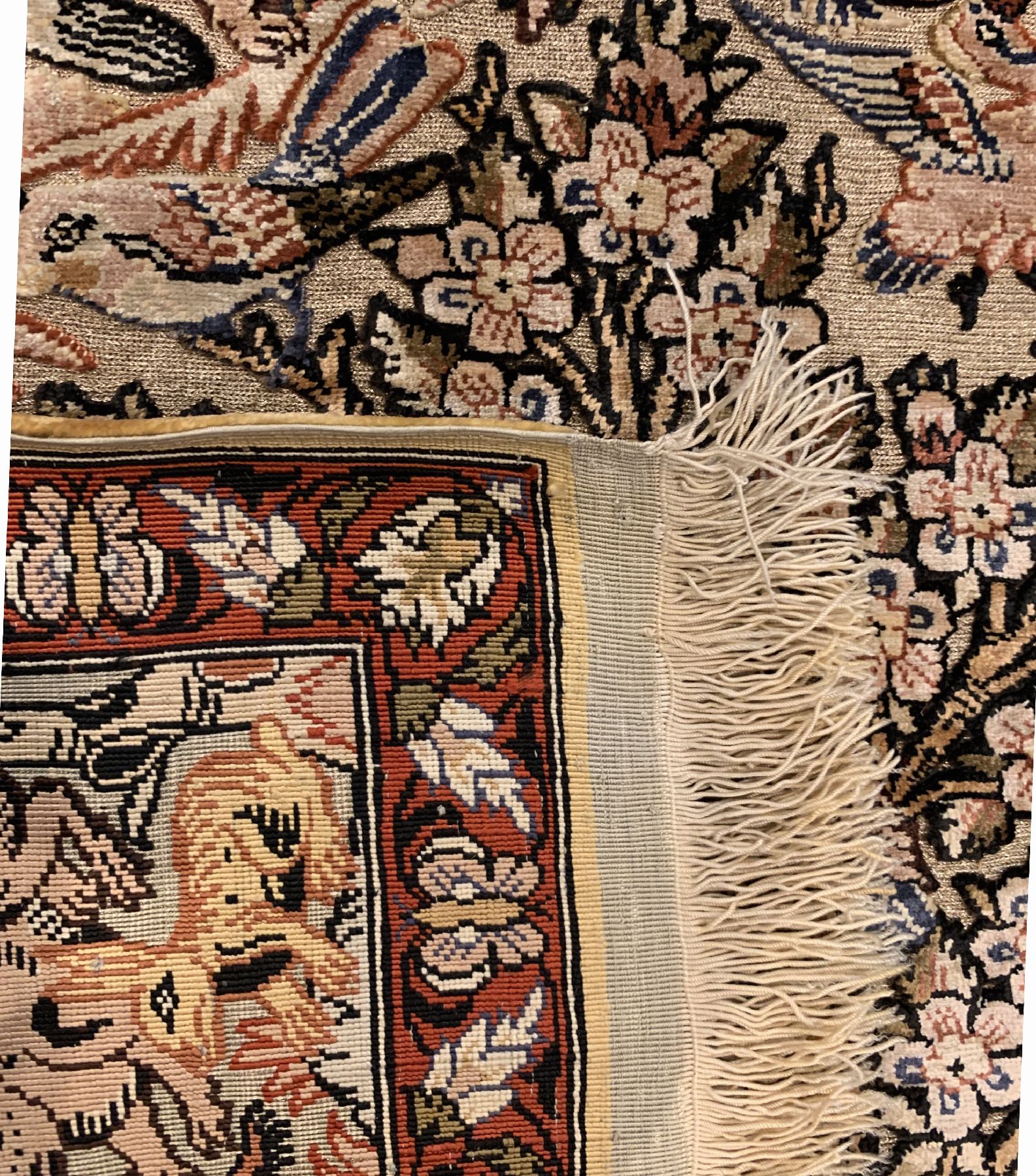 Detail f: Feiner signierter Seiden Hereke alt, Türkei, um 1960, reine Naturseide(Metallbroschiert),ca. 148 x 99 cm, EHZ:2(guter Zustand).