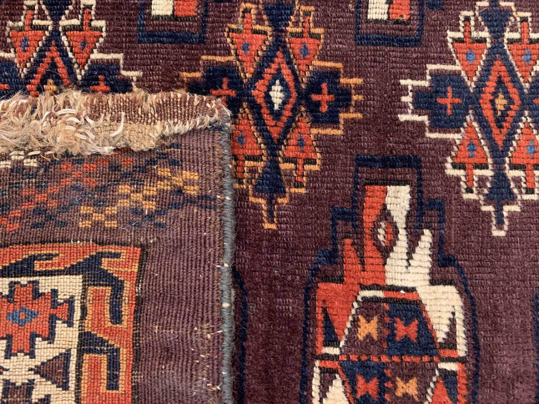 Detail c: Yomuth Djowal antik, Turkmenistan, Mitte 19.Jhd, Wolle auf Wolle, ca. 123 x 84 cm, EHZ:(Altersbedingter Zustand).