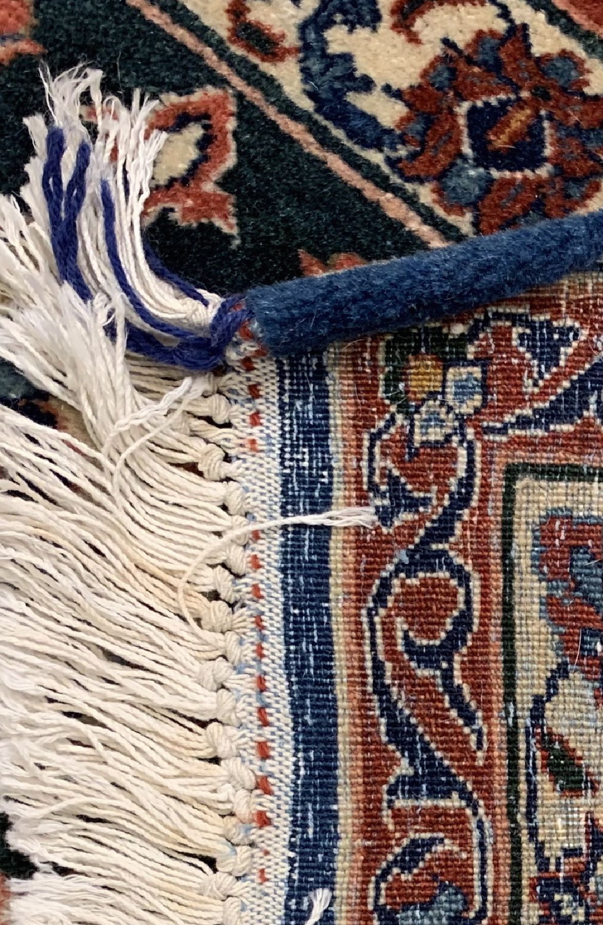 Detail e: Großformatiger alter Esfahan, Zentralpersien, um 1930/1940, Korkwolle geknüpft auf Baumwolle, hellgrundiges Allover Muster, seltene grüne ...