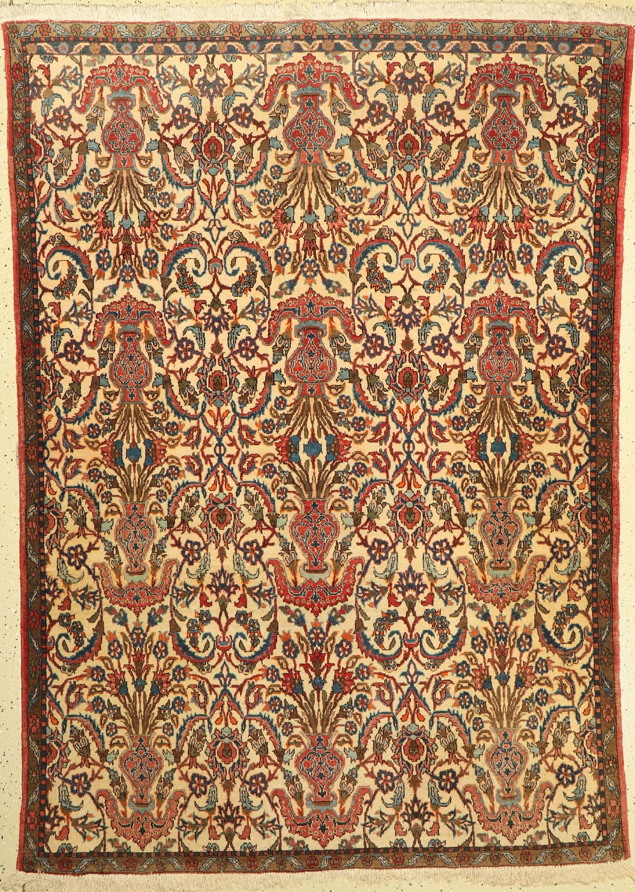 Esfahan Mobarakeh, Persien, um 1930, Wolle auf Baumwolle, ca. 210 x 152 cm, Mottenfraß, verschmutzt