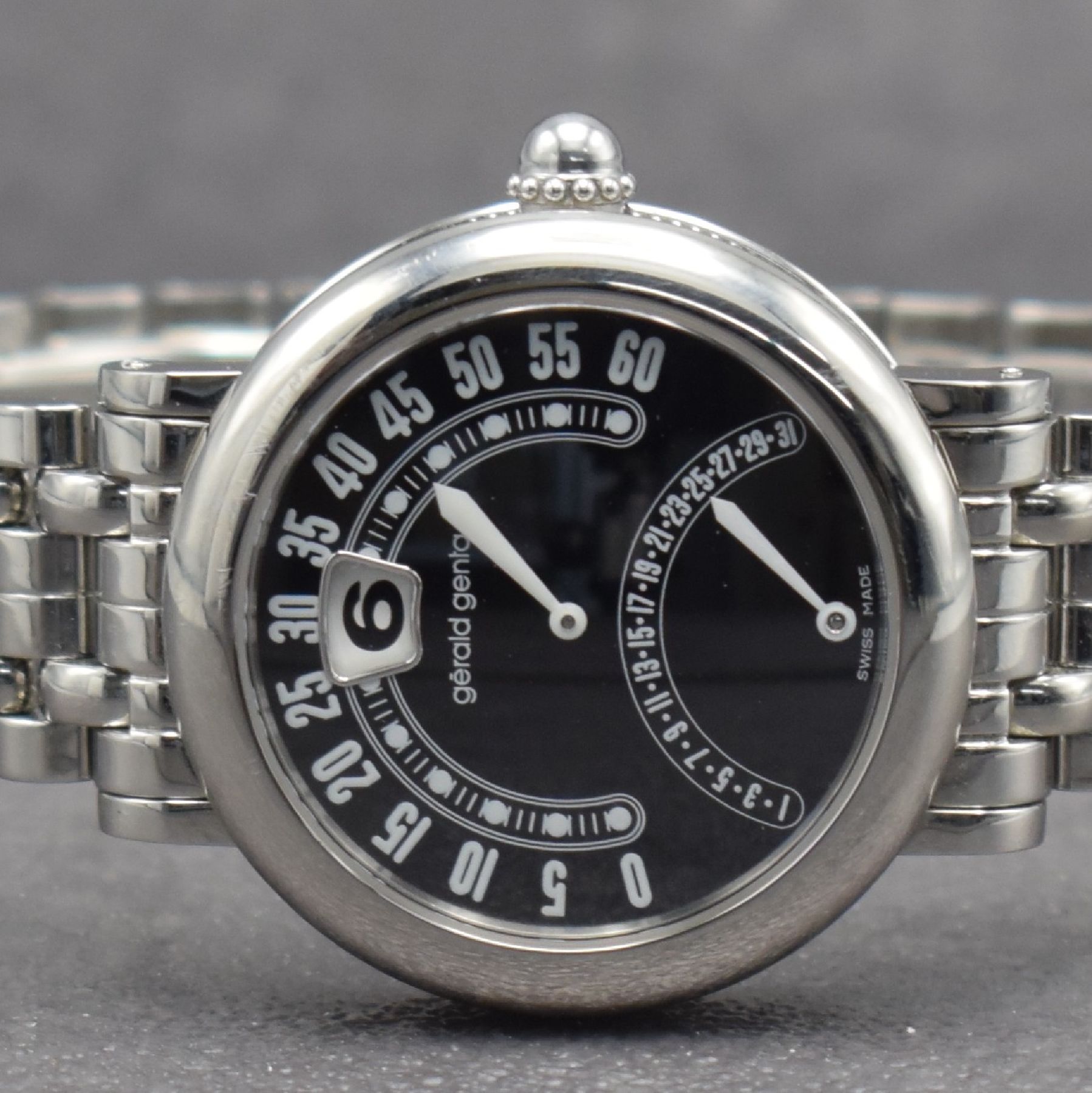 Detail a: GERALD GENTA Herrenarmbanduhr Retro in Edelstahl Referenz G3714, Schweiz um 2000, Automatik, Boden 6-fach verschr., orig. Gliederband m. Faltschl., ...