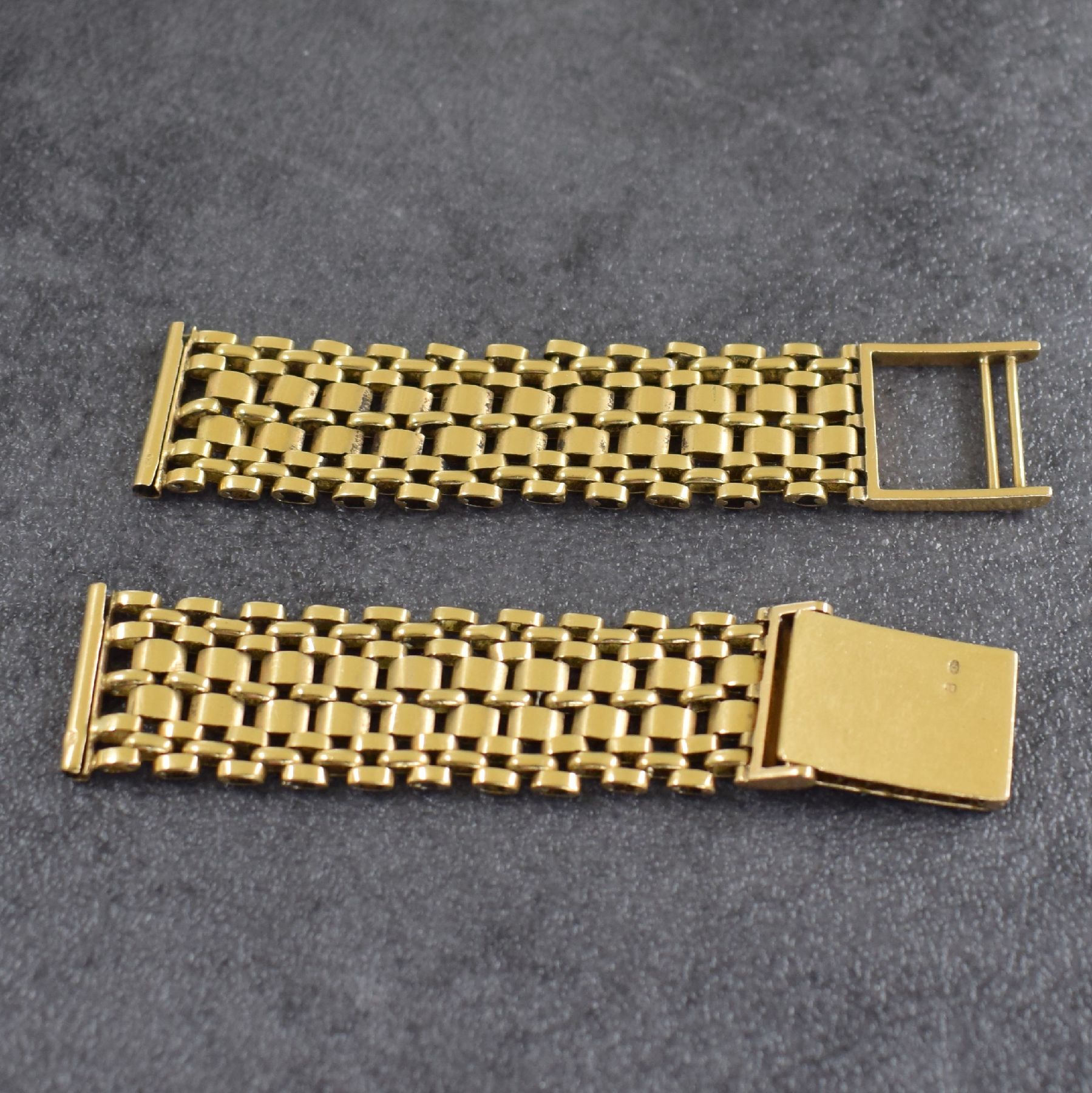 Detail d: Goldband für Armbanduhr in GG 750/000, um 1960, Bandanstöße ca. 18,5 mm, L. ca. 15,2 cm, Nutzsp., Gew. ca. 36g