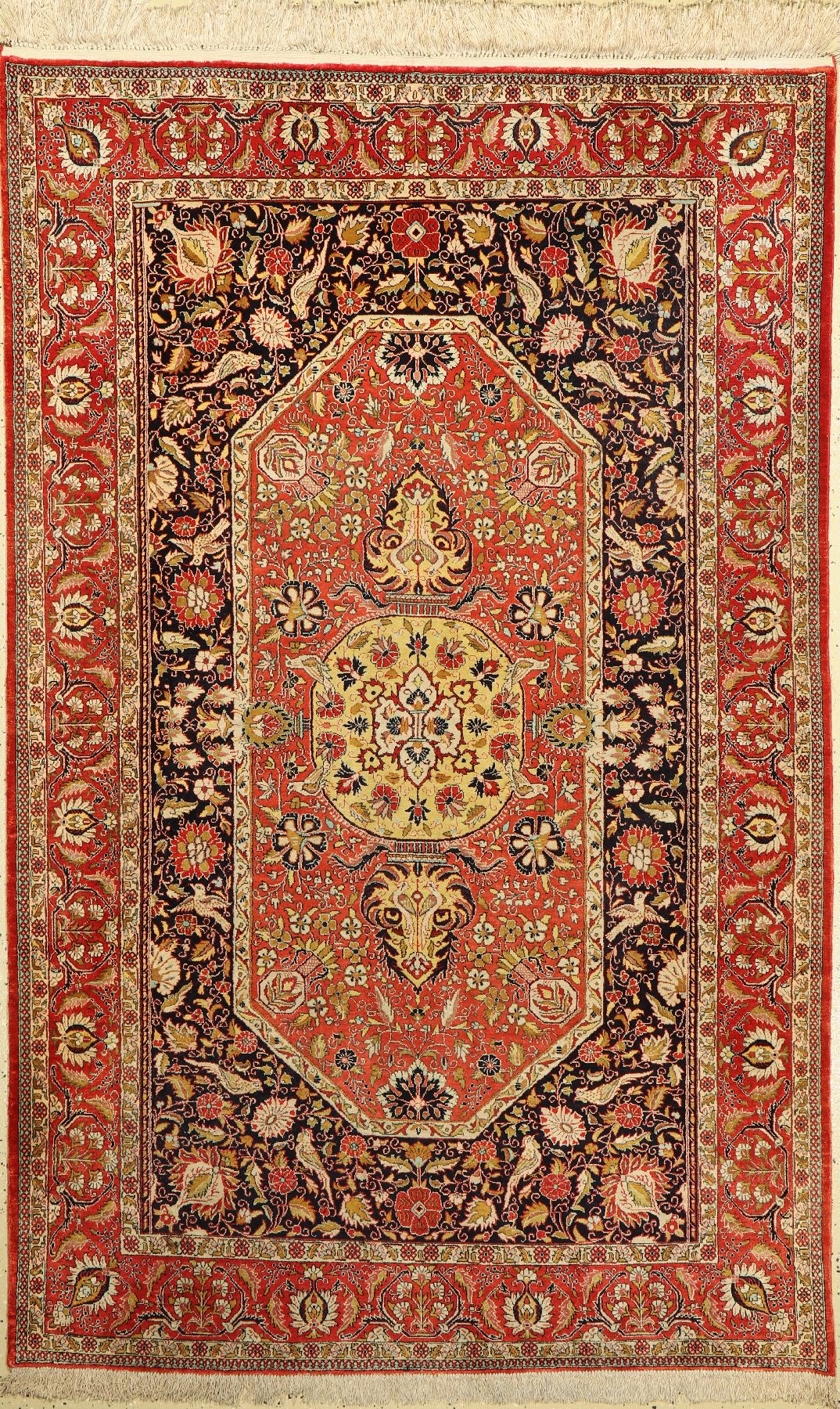 Ghom Seide alt, Persien, um 1960, reine Naturseide, ca. 210 x 133 cm, guter Zustand