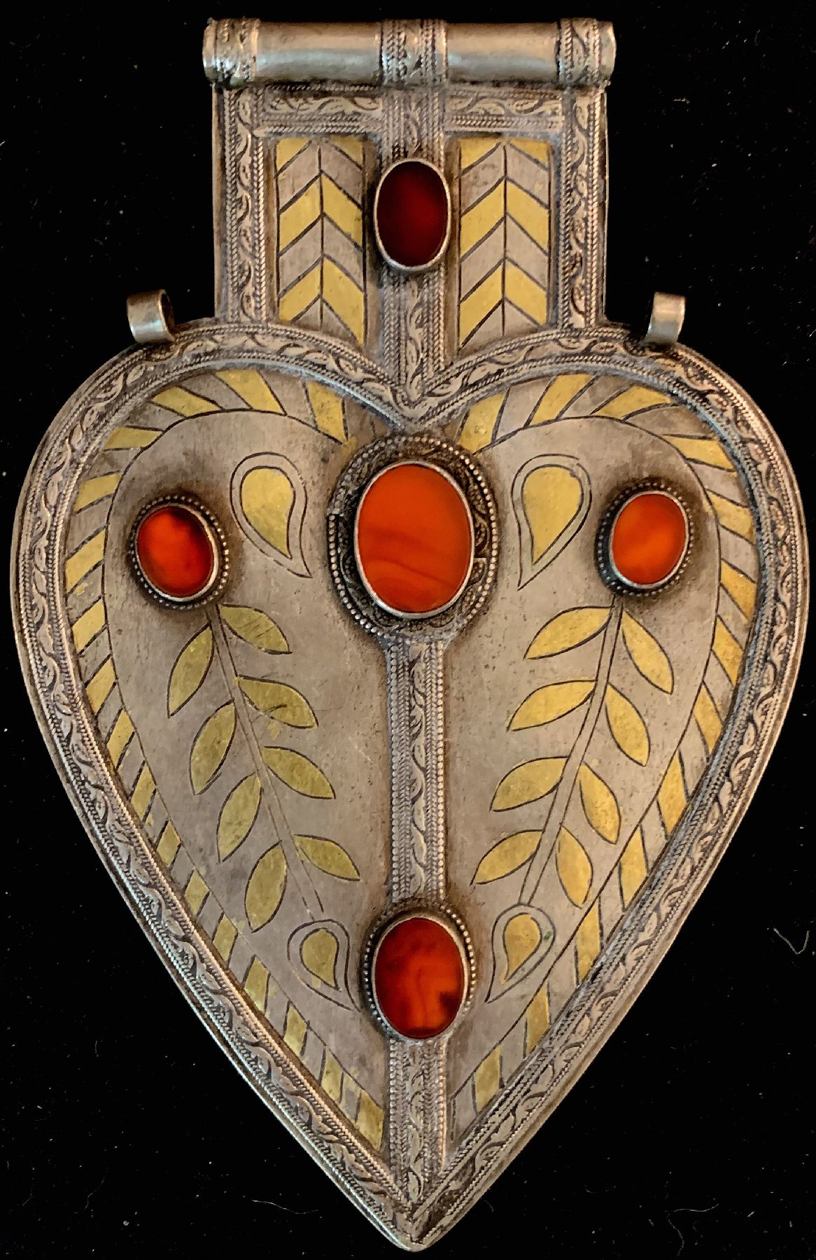 Tekke Rückenschmuck,(Asik), antik, Turkmenistan, um 1900, Silber,Teilvergoldet, Karneole, ca, 17 x 11 cm, guter Zustand