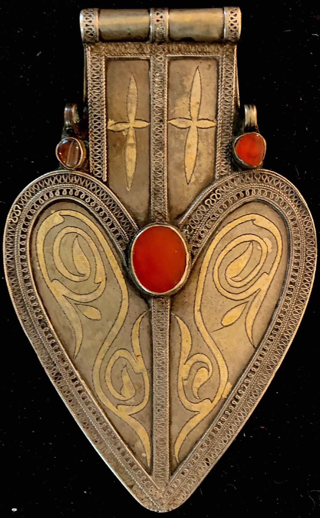 Tekke Rückenschmuck,(Asik), antik, Turkmenistan, um 1900, Silber,Teilvergoldet, Karneole, ca, 17 x 11 cm, guter Zustand