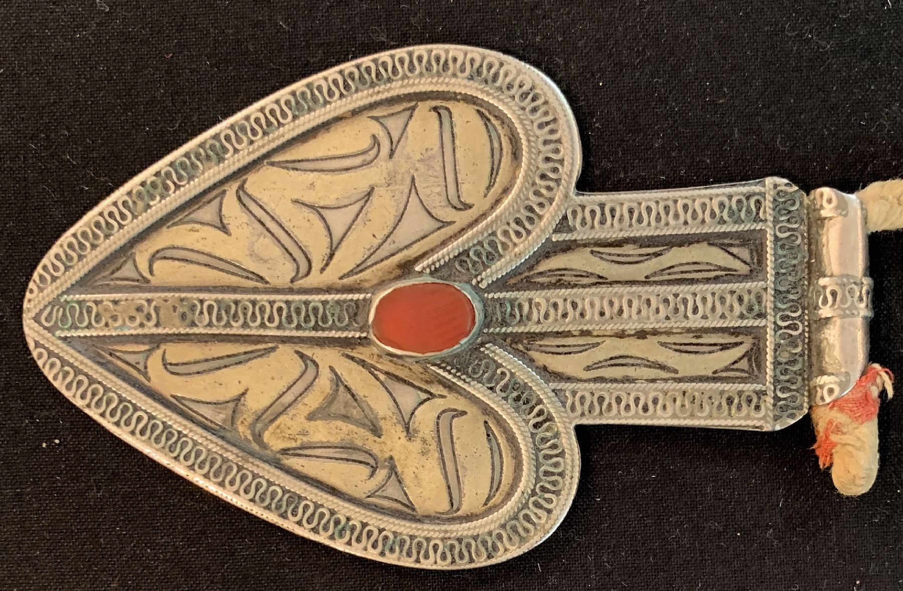 Detail a: Tekke Rückenschmuck,(Asik), antik, Turkmenistan, um 1900, Silber,Teilvergoldet, Karneole, ca, 22 x 12 cm, guter Zustand