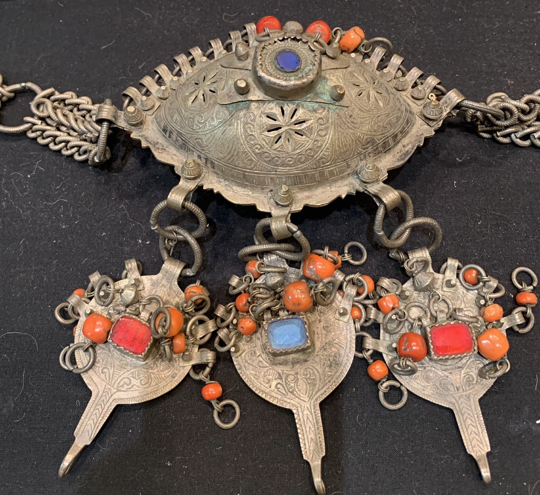 Detail a: 2lots Berber Schmuck antik, Marokko, um 1900, Silber mit Glassteinen, guter Zustand