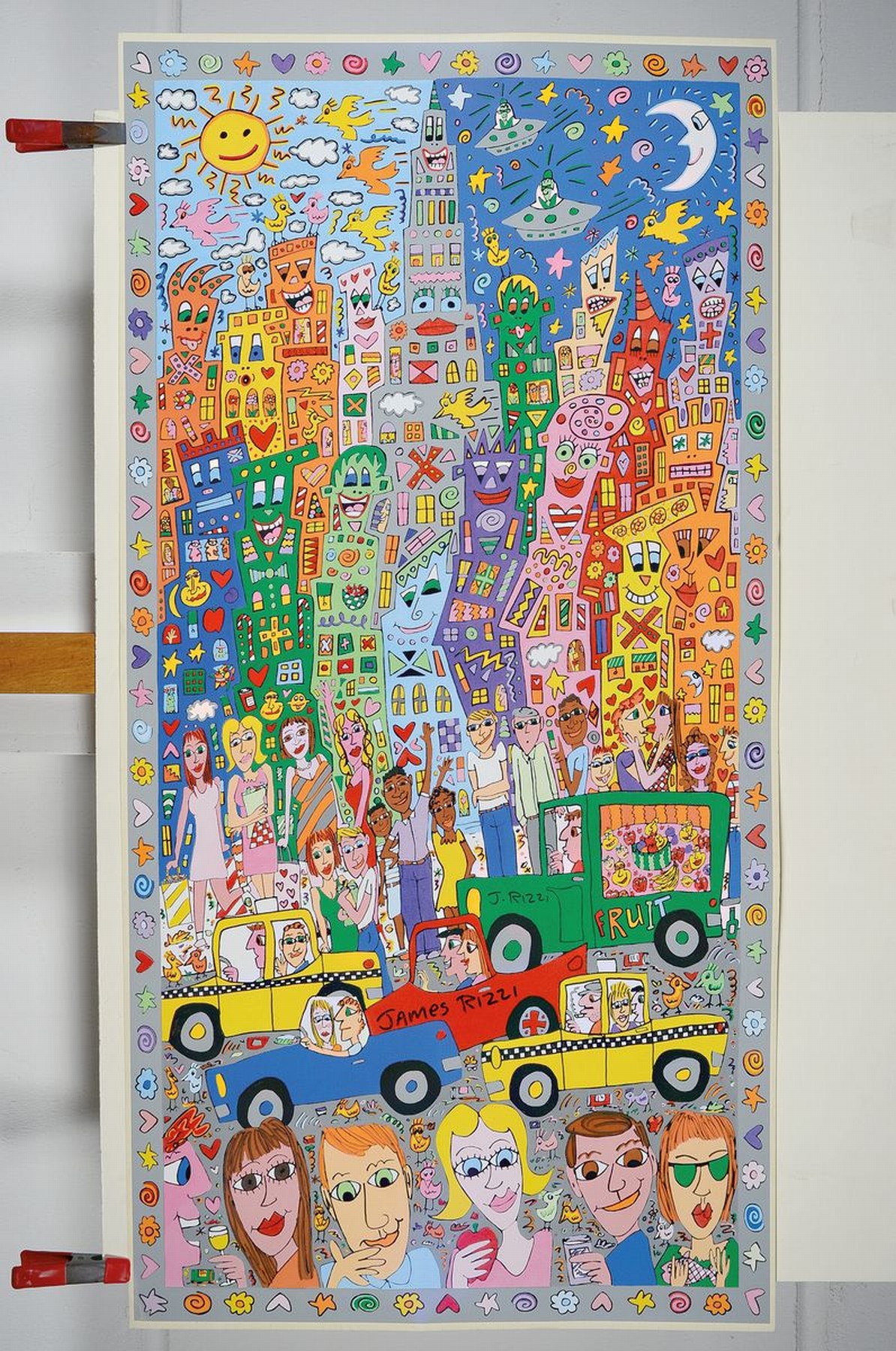 Detail k: James Rizzi, 1950-2011, Aufkleber für eine Kühlschranktür, Farboffset, handsigniert (im roten Auto), ca. 109x54cm
