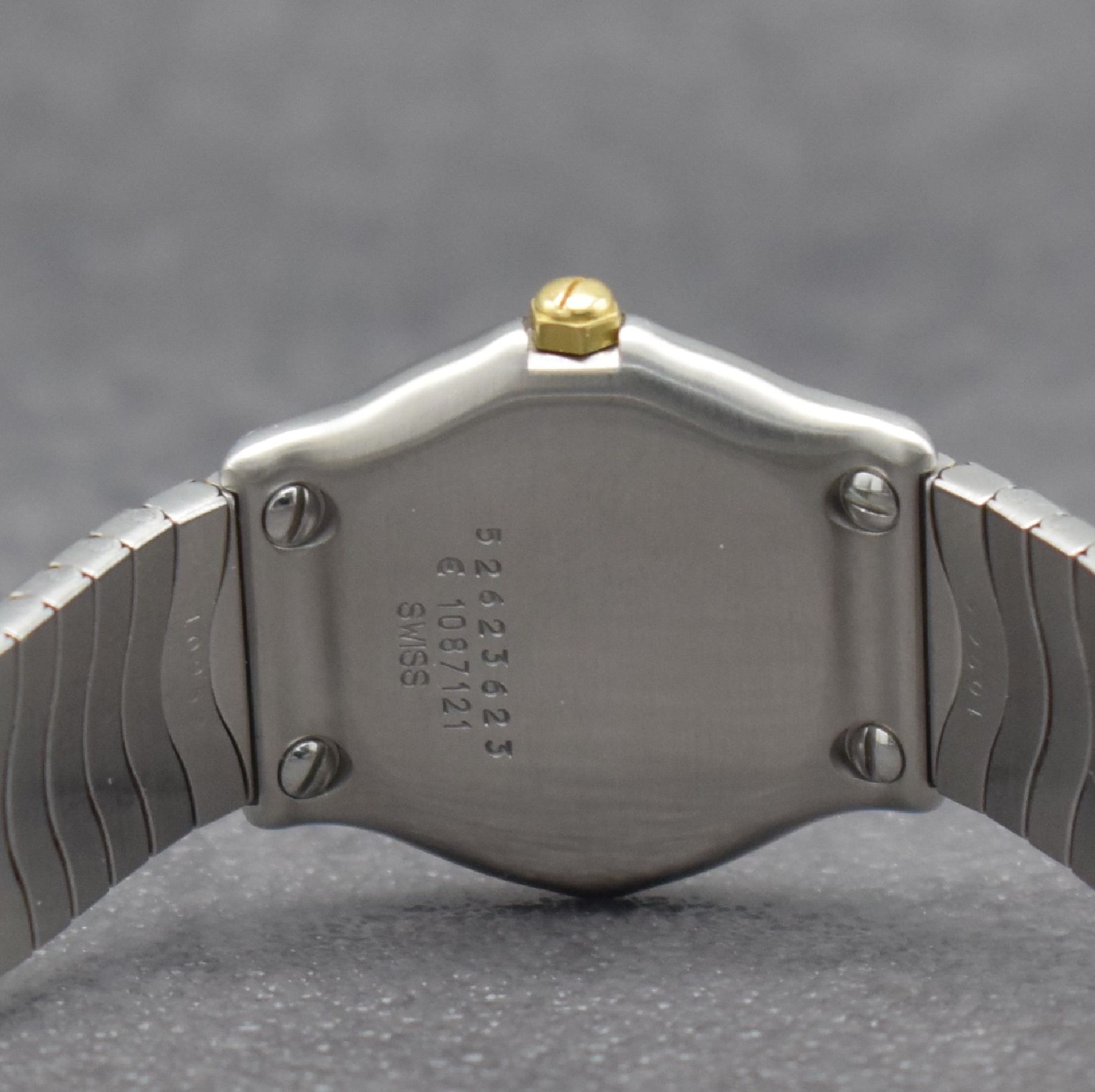 Detail e: EBEL Sport Classique Damenarmbanduhr in Edelstahl & Gold, Schweiz um 1995, quarz, Ref. E 1087121, Stülpgeh. m. 5-fach verschr. GG-Lünette, weißes ...
