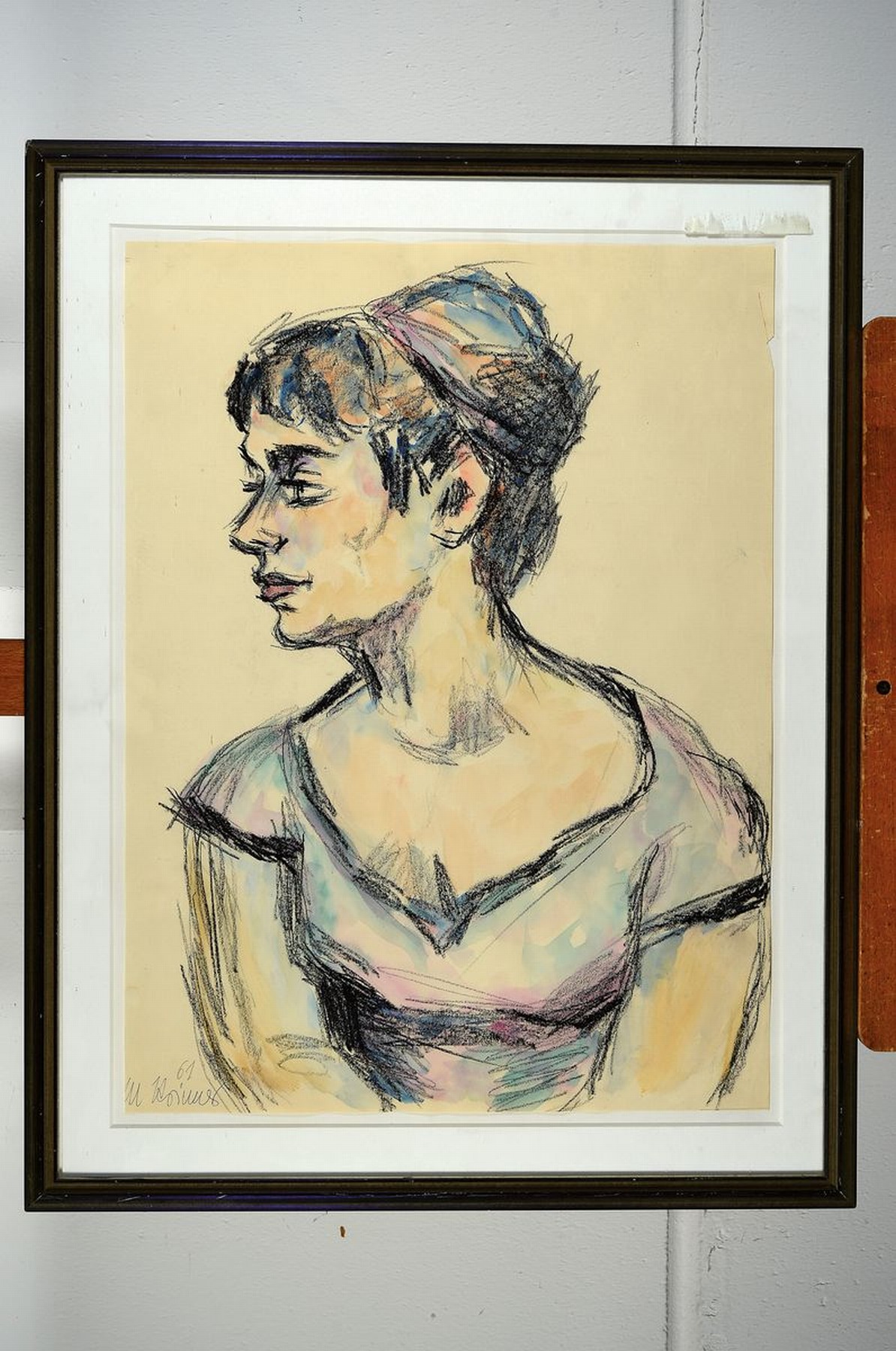 Detail k: Michaela Krinner, 1915-2006, Profilporträt eines jungen Frau mit Dutt, Kohle und Aquarell, links unten signiert und dat. 61, Papier leicht ...