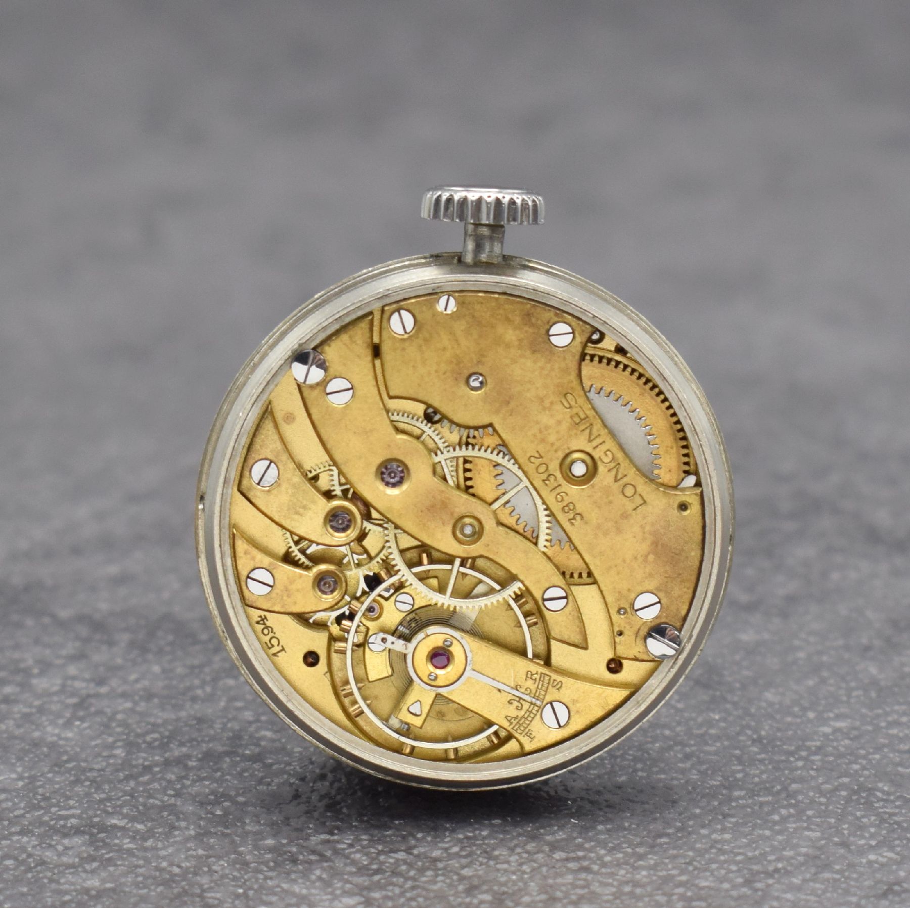 Detail h: LONGINES Militäruhr der tschechischen Armee, Schweiz um 1935, Handaufzug, 2-tlg. Stahlgeh., seitl. zwischen den Anstößen verschr., Boden m. ...