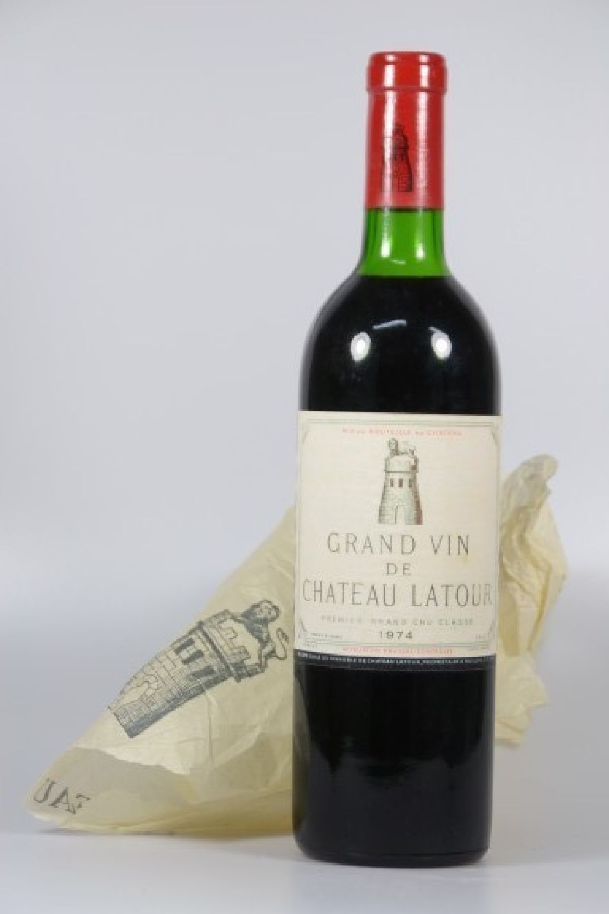 Detail a: 1 Flasche Grand Vin de Chateau Latour 1974,Grand Cru Classe, Füllstand ca. 75cl, Füllstand mid shoulder, unverkostet, Bewertung Doctorwine 97/100