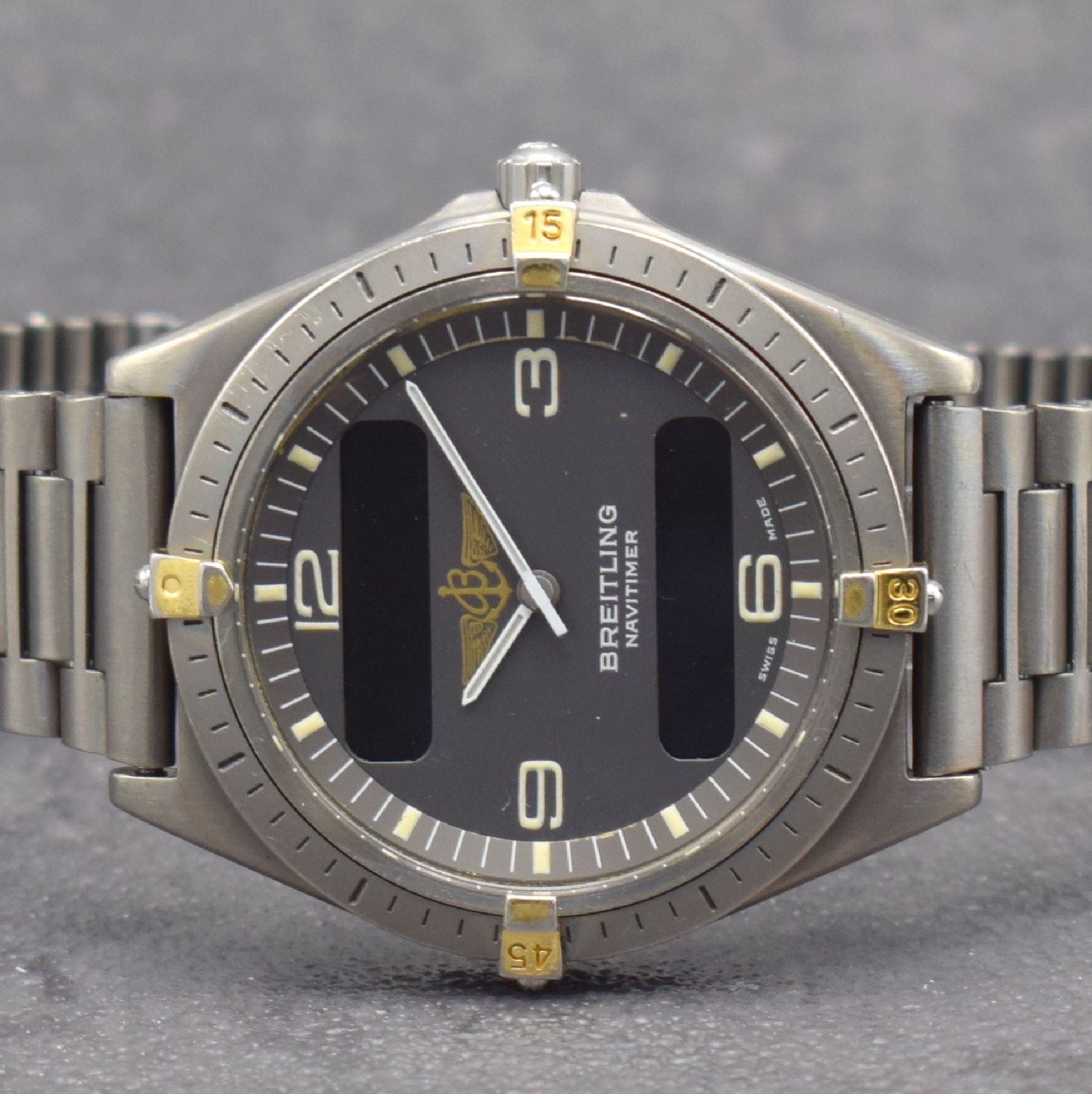Detail a: BREITLING Herrenarmbanduhr Navitimer Aerospace mit Multifunktionsanzeige, Schweiz um 1995, Ref. 80360, Titangeh. inkl. Gliederband m. Faltschl., ...