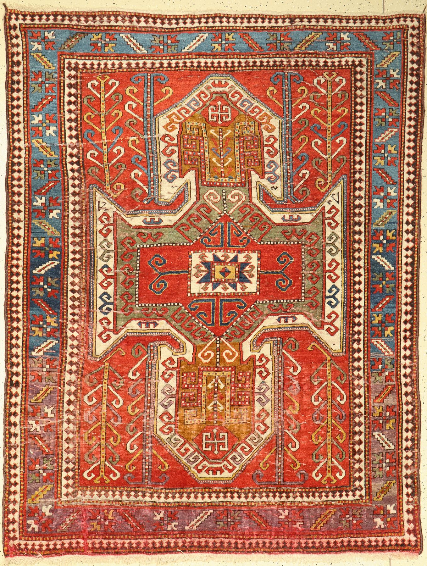 Antiker Sewan Schild-Kazak, Südwestkaukasus, 19 Jhd., Wolle geknüpft auf Wolle, ca, 223 x 170 cm, EHZ:(Alters-und Gebrauchsspuren)