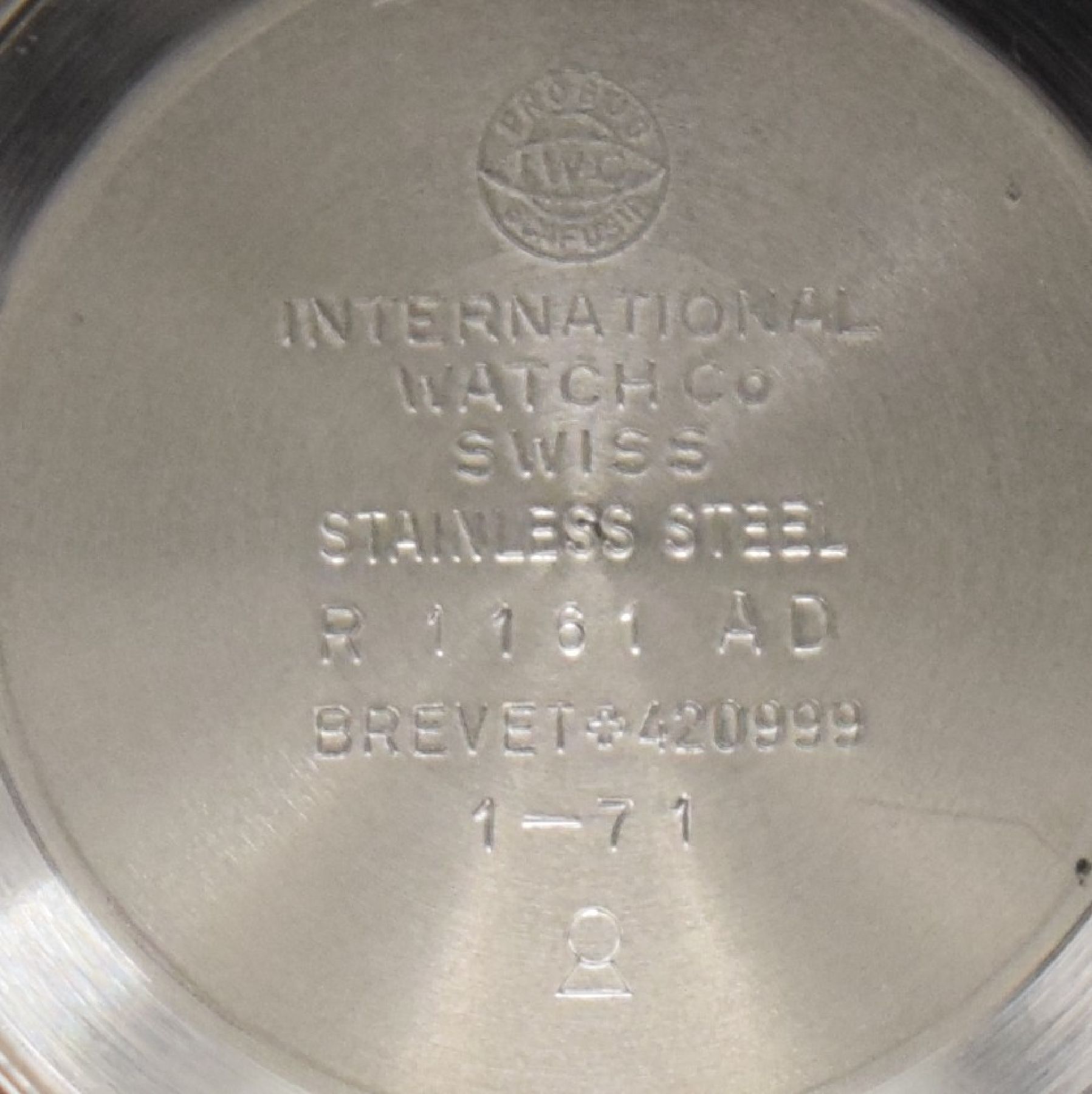 Detail g: IWC Herrenarmbanduhr in Edelstahl Referenz R 1161 AD, Automatik, Schweiz um 1971, 2-teil. Geh., Duoton-Zifferbl. m. aufgel. Indizes, silb. Zeiger, ...