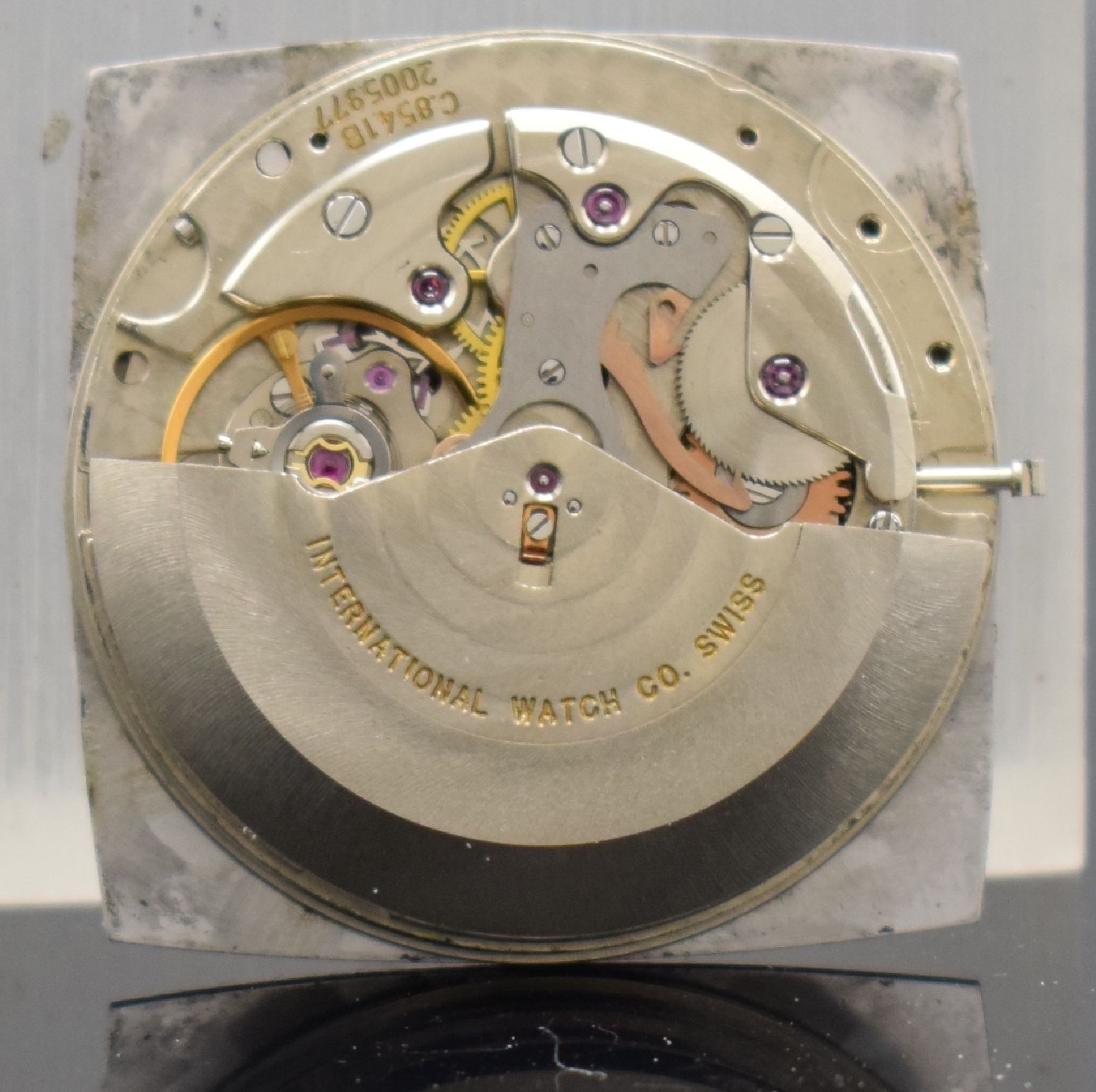 Detail i: IWC Herrenarmbanduhr in Edelstahl Referenz R 1161 AD, Automatik, Schweiz um 1971, 2-teil. Geh., Duoton-Zifferbl. m. aufgel. Indizes, silb. Zeiger, ...