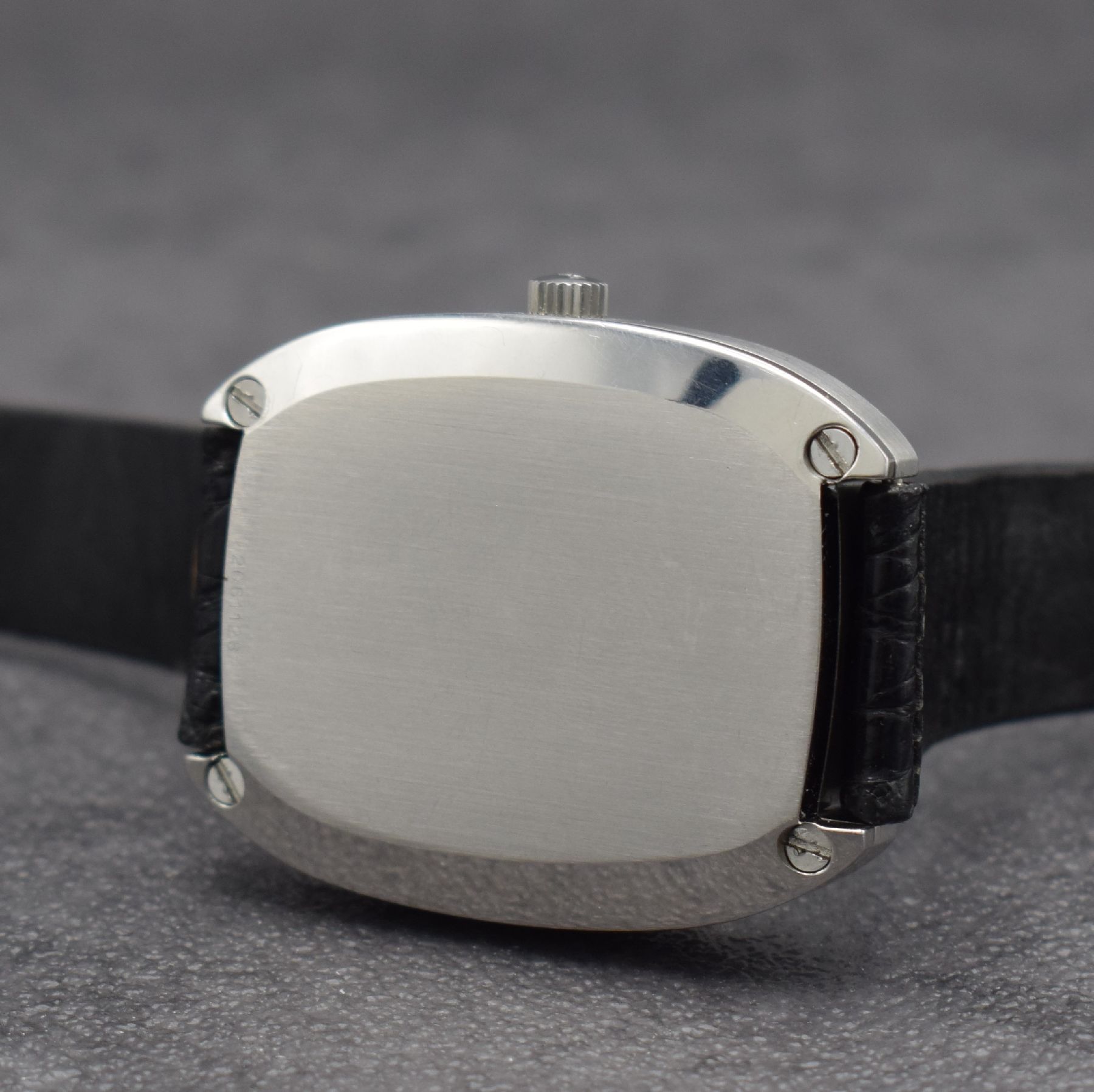 Detail f: IWC seltene Herrenarmbanduhr Kaliber Beta 21 in Stahl Referenz 3203, Schweiz um 1970, Quarzwerk Kal. 2001 (Beta 21), großes abgerundetes Geh. inkl. ...